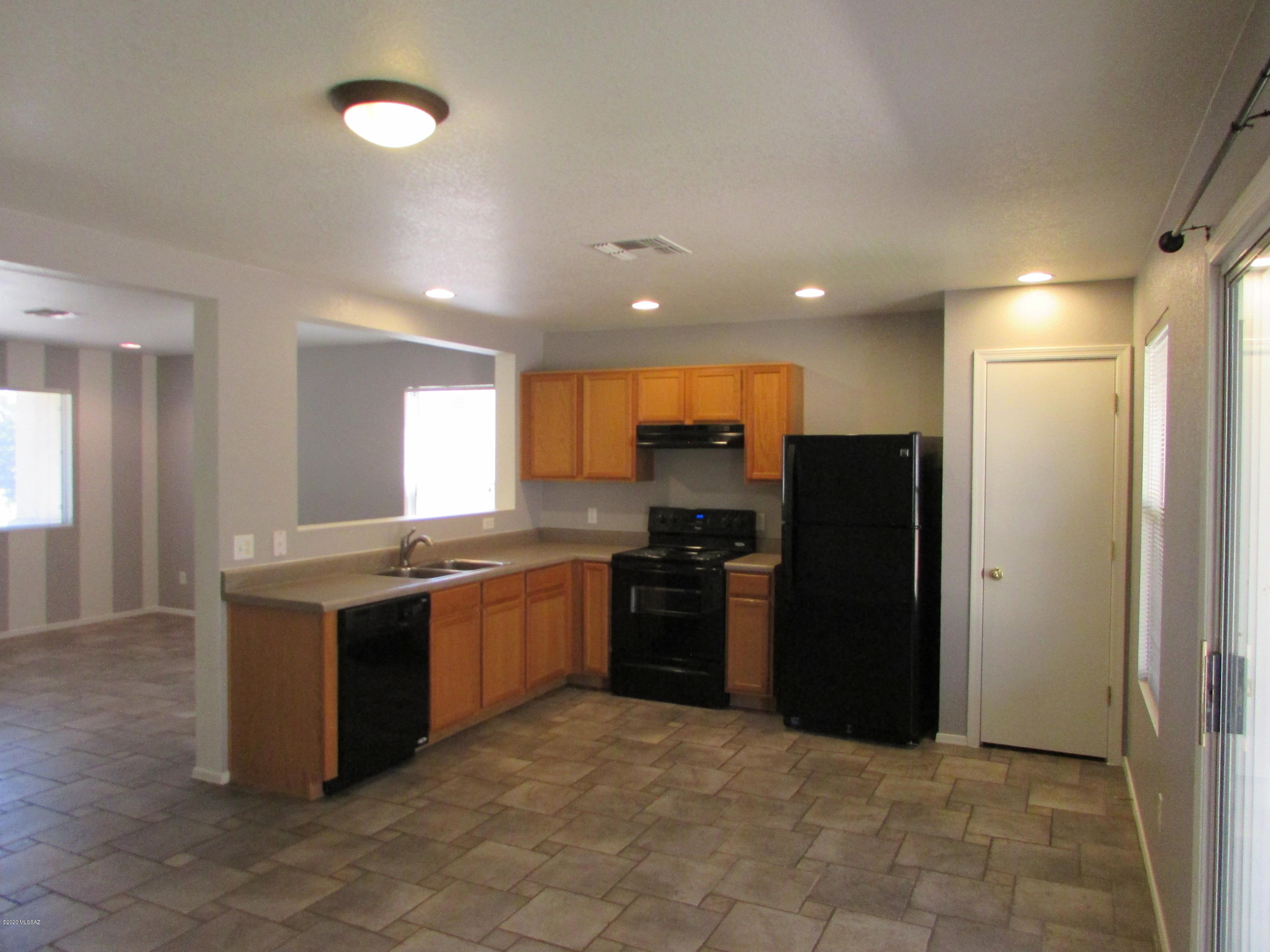 Pantano Ridge (1-123) - Residential Lease