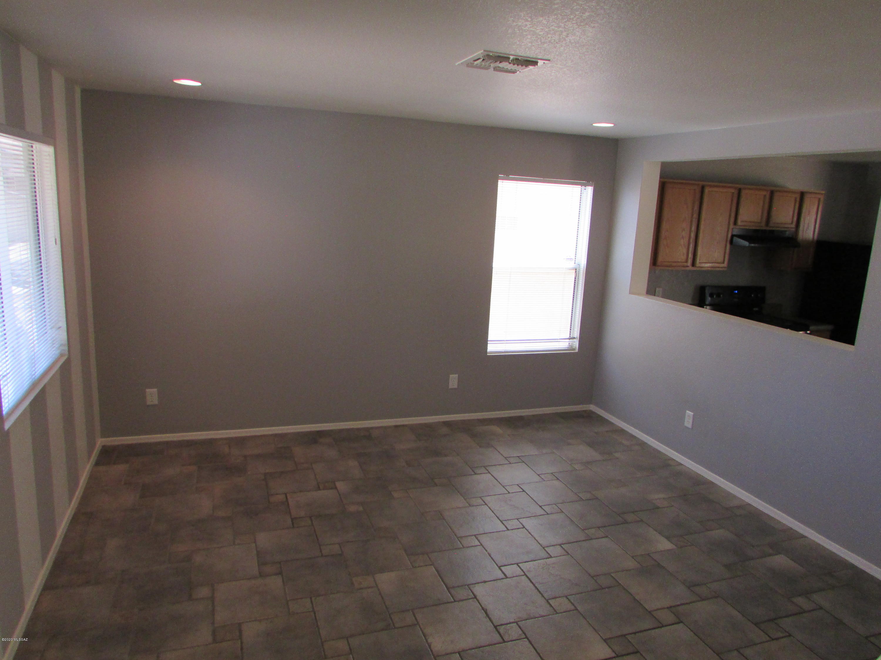 Pantano Ridge (1-123) - Residential Lease