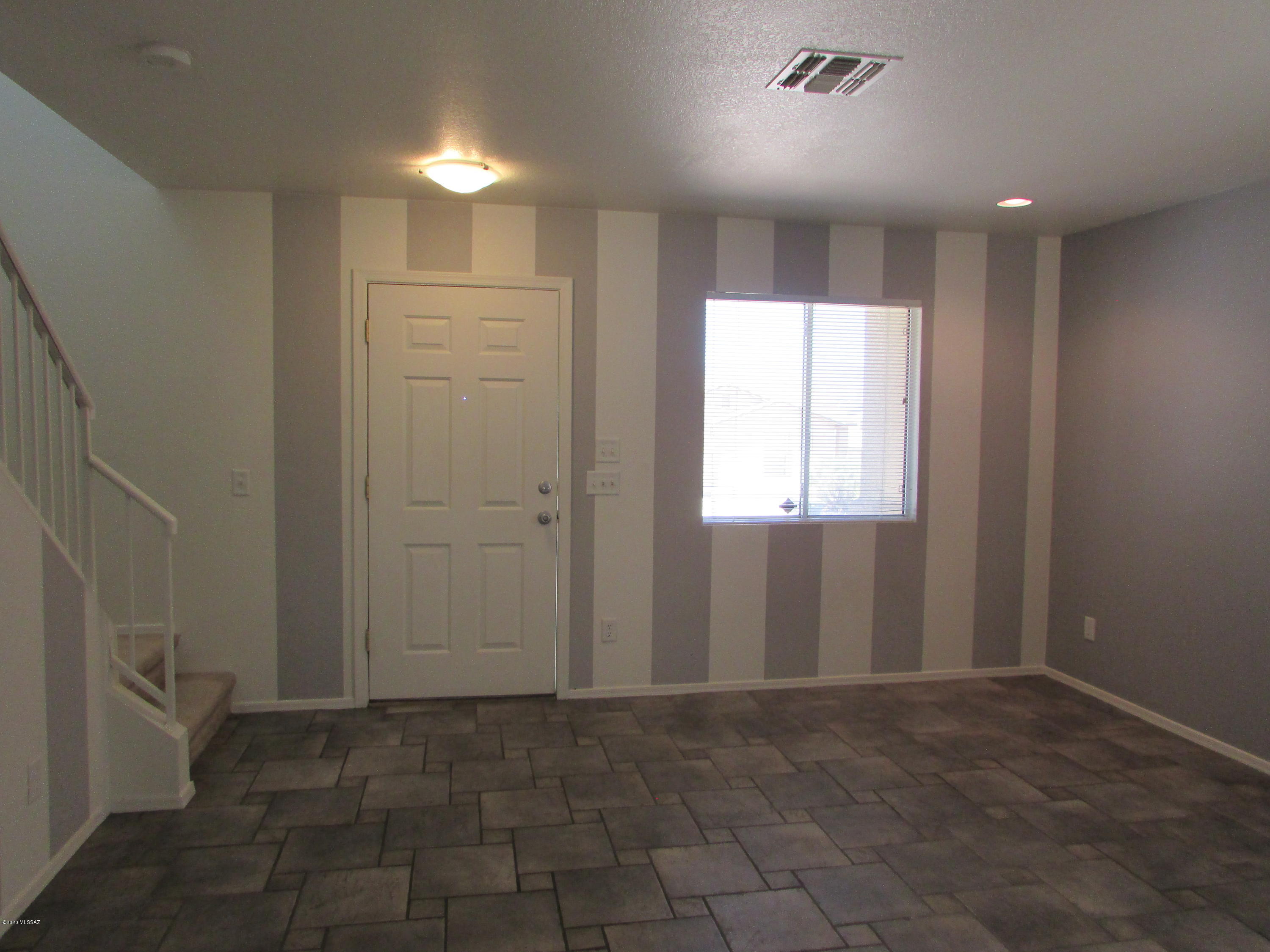 Pantano Ridge (1-123) - Residential Lease