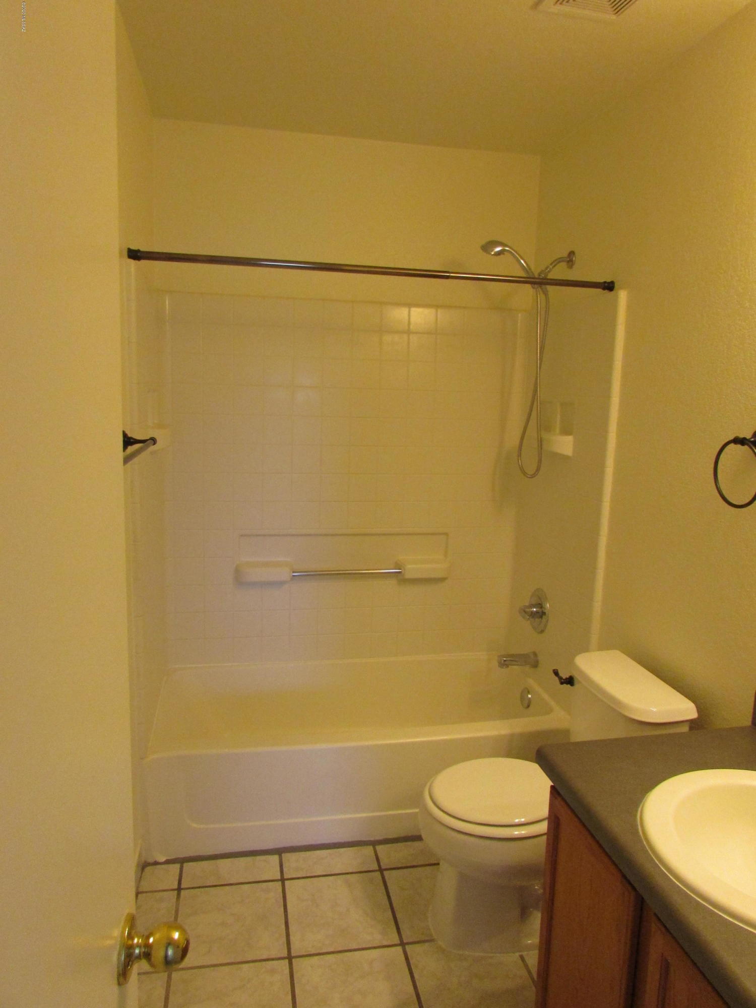 Pantano Ridge (1-123) - Residential Lease