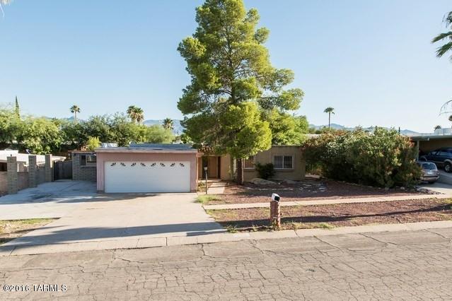 1971 Ranch in the Hermosa Highlands subdivision is now on the market! The home offers 3 bed, 2 bath, with over 1850 square feet of living space, and an attached 2 car garage. It is situated on a sizable lot measuring about 0.22 acres that includes an in ground pool. Some of the features include tile flooring, neutral paint, floor to ceiling stacked stone fireplace, and a good floor plan. The master suite has plenty of space, a private bath, and walk in closet. There is also an eat in kitchen with ample storage and prep space. With a few updates this can be the heart of the home once again. Bring your design ideas and make an offer!