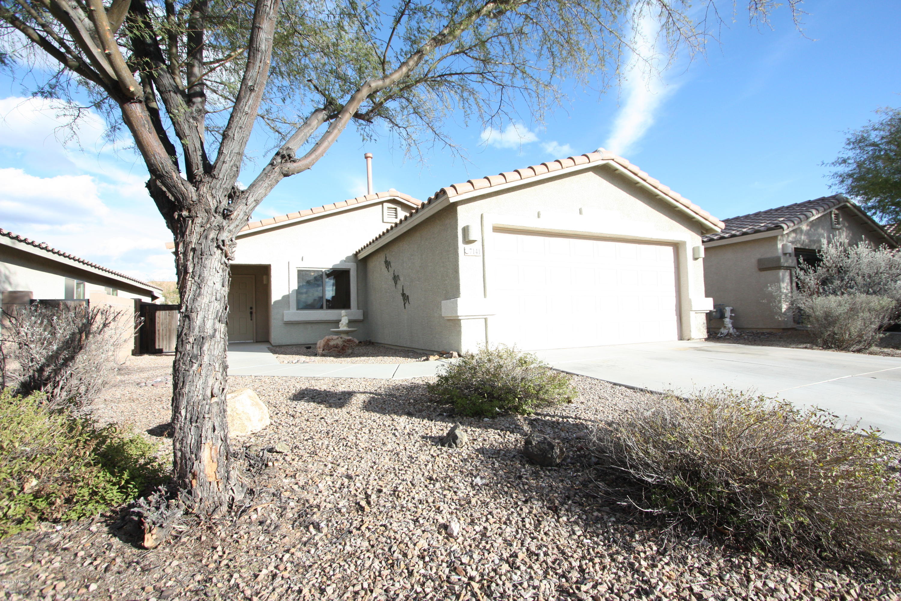 This 3 bedroom/2 bathroom home is located on a premium lot with no homes behind, allowing for privacy and unobstructed views. Inside is super clean and truly move in ready. A very desirable great room concept, as well. Truly a must see!!!