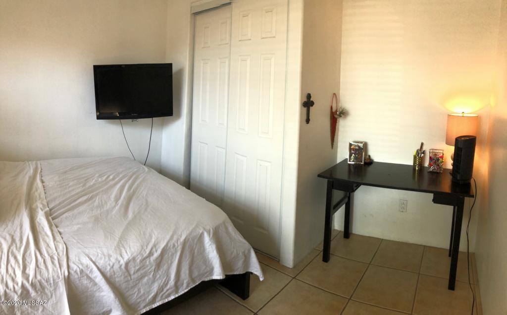 Catalina Poultry Acres NO 1 - Residential Lease