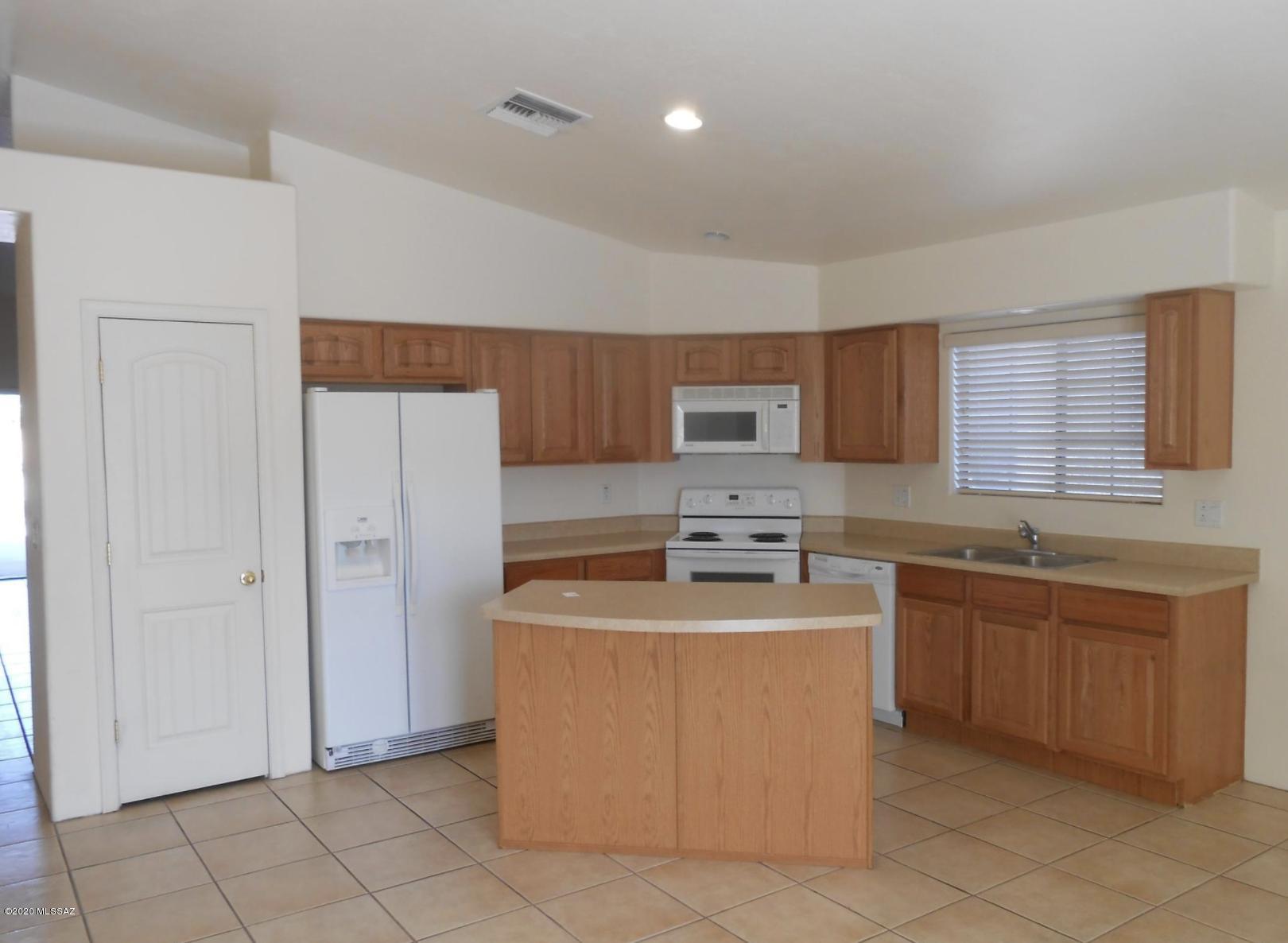 Catalina Poultry Acres NO 1 - Residential Lease