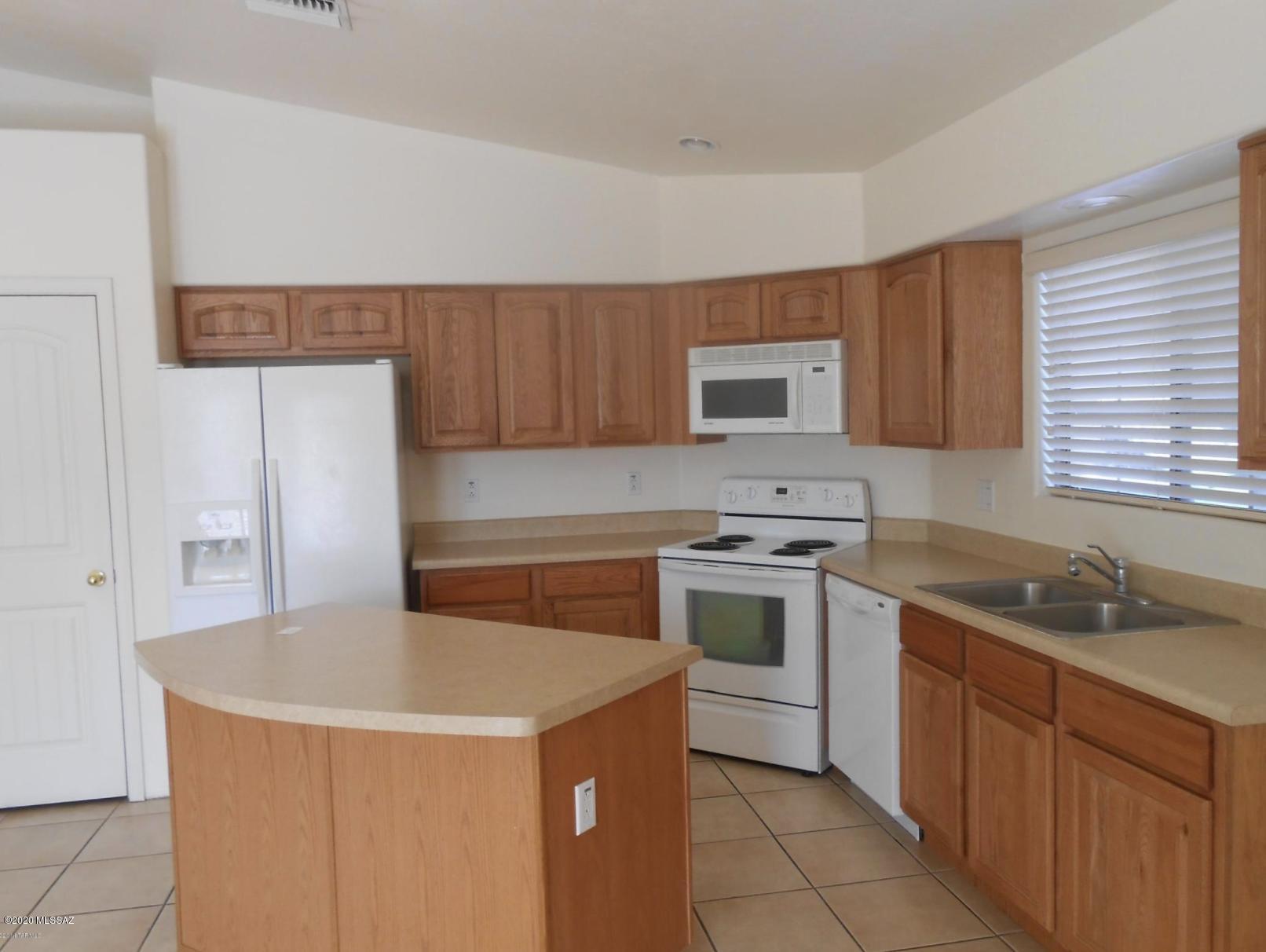 Catalina Poultry Acres NO 1 - Residential Lease