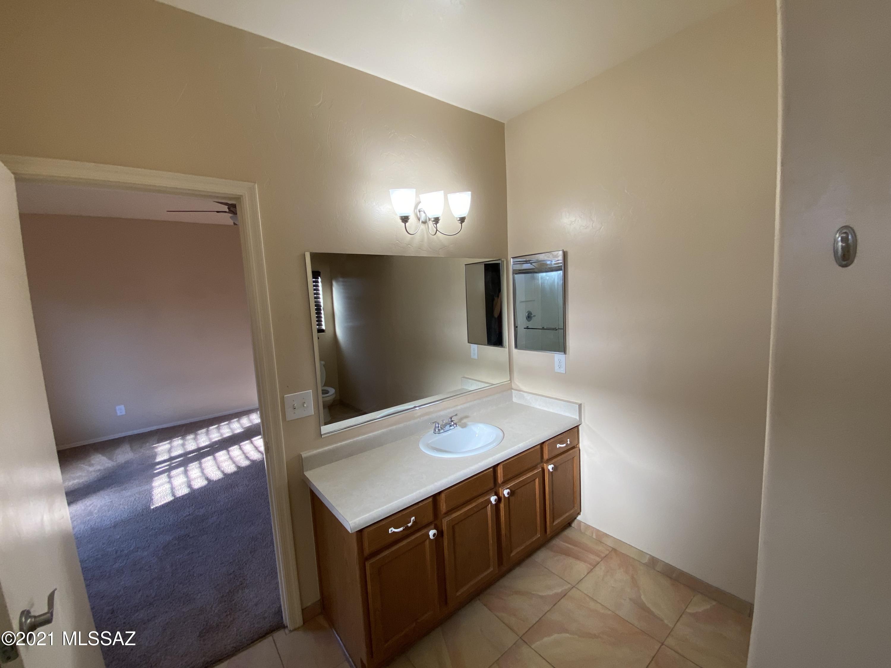 Presidio Del Oro (1-163) - Residential Lease