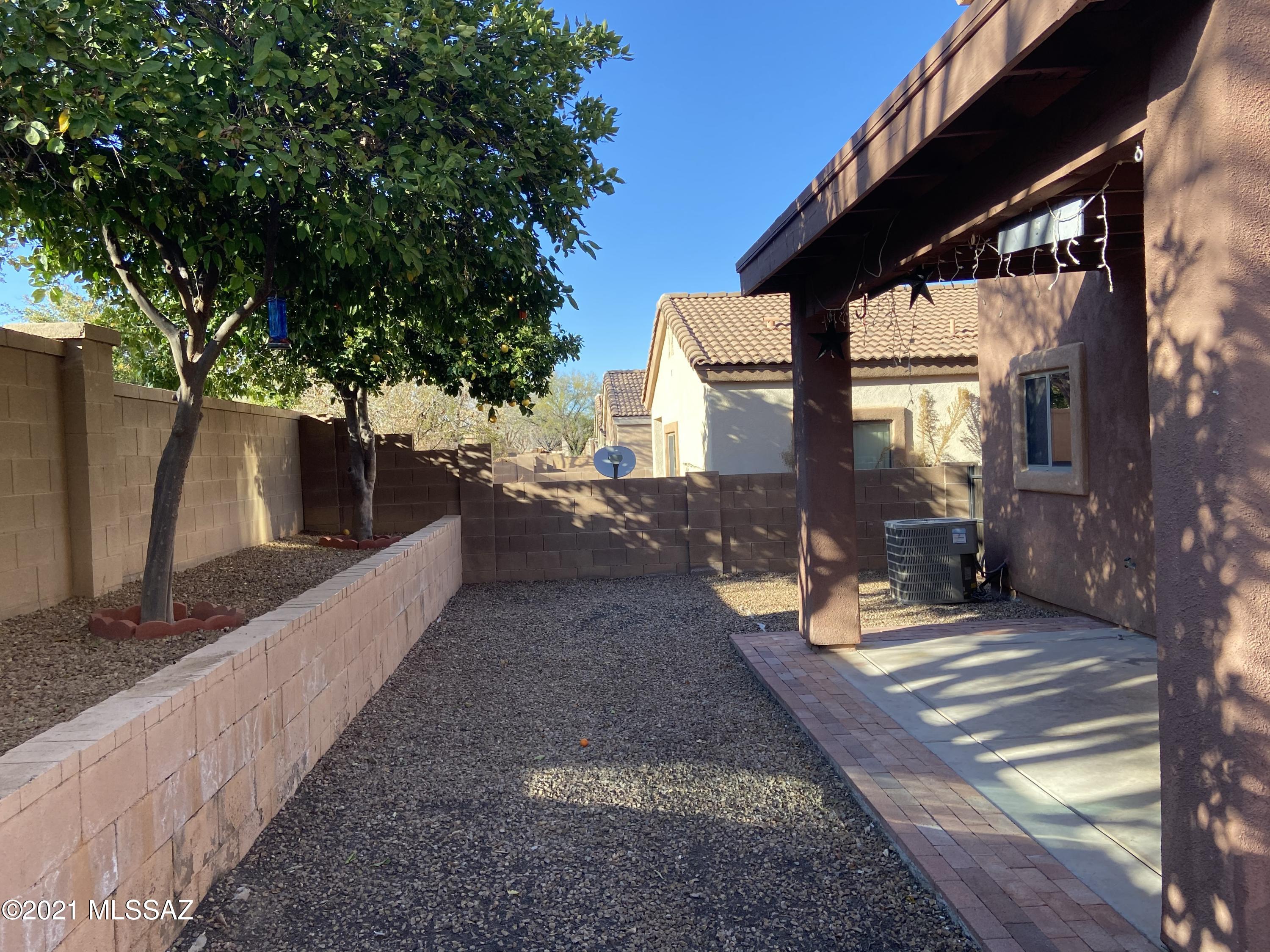 Presidio Del Oro (1-163) - Residential Lease