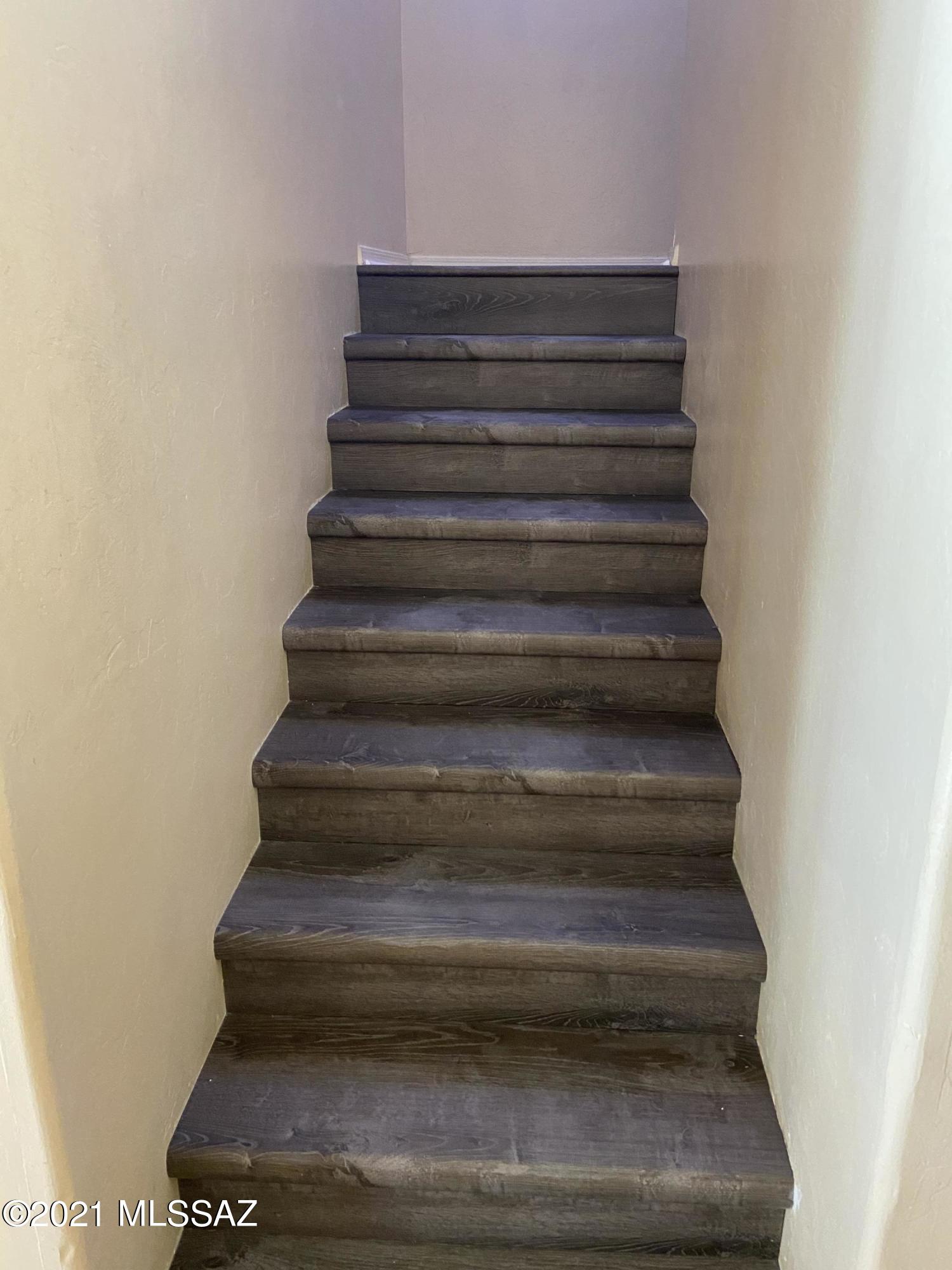 Presidio Del Oro (1-163) - Residential Lease