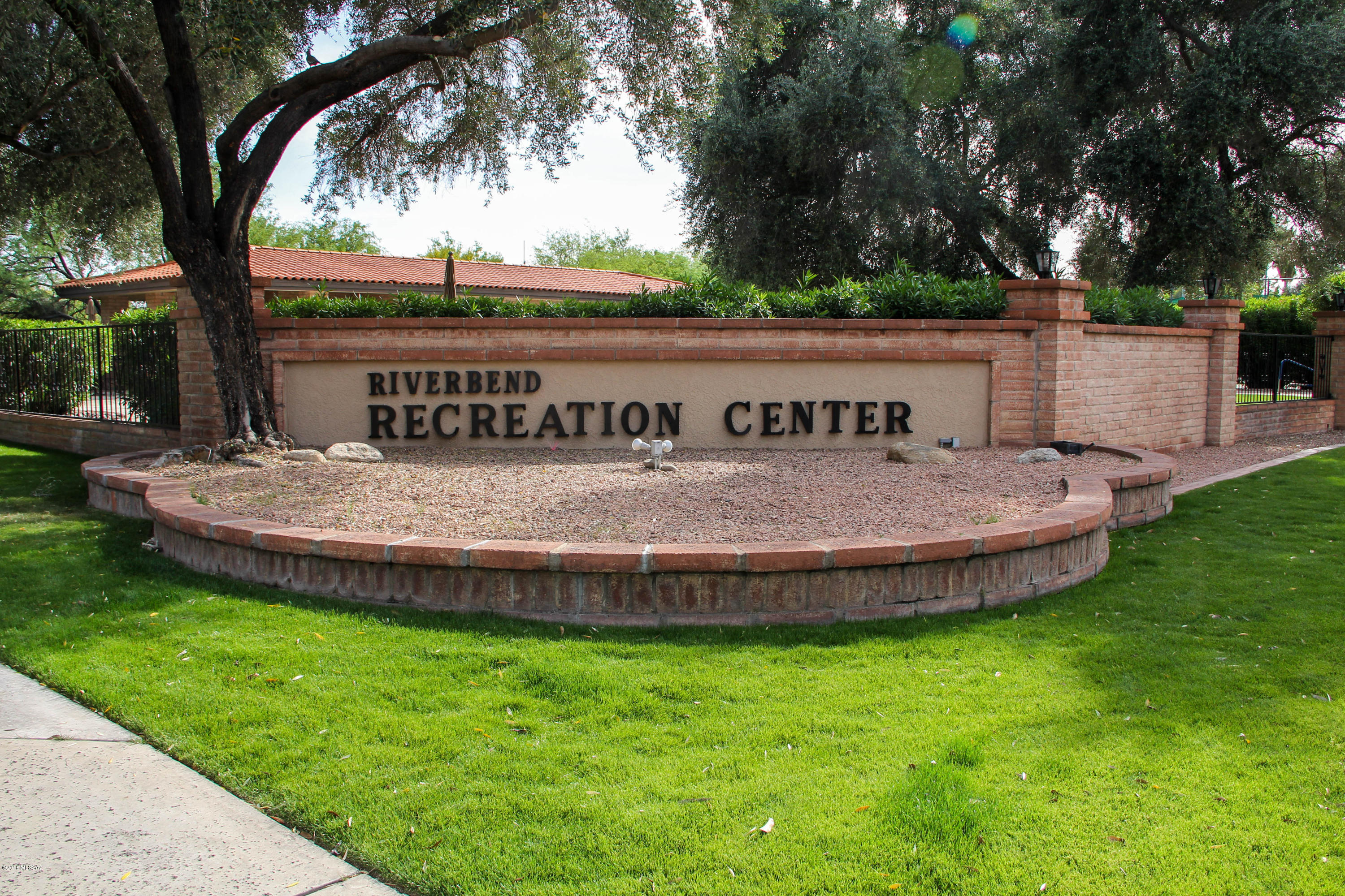 Riverbend - Sabino Canyon Road  (1-97) - Residential