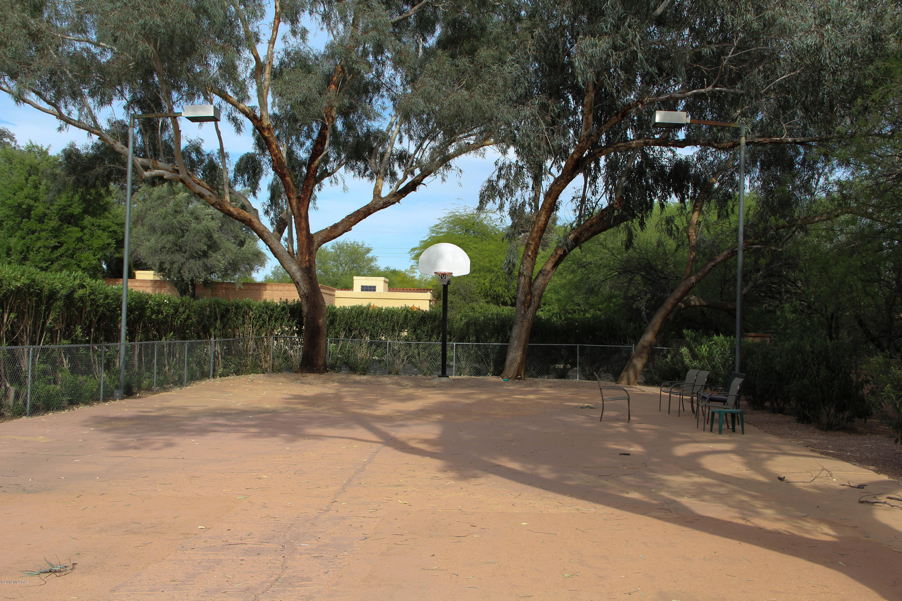 Riverbend - Sabino Canyon Road  (1-97) - Residential