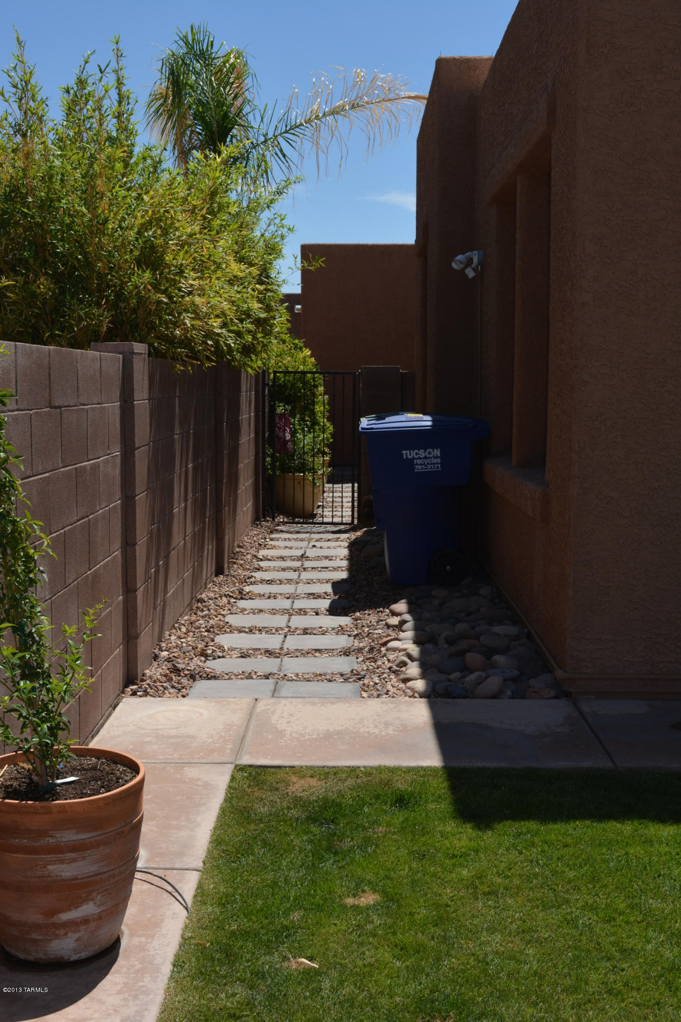 Monte Vista (1-58) - Residential Lease
