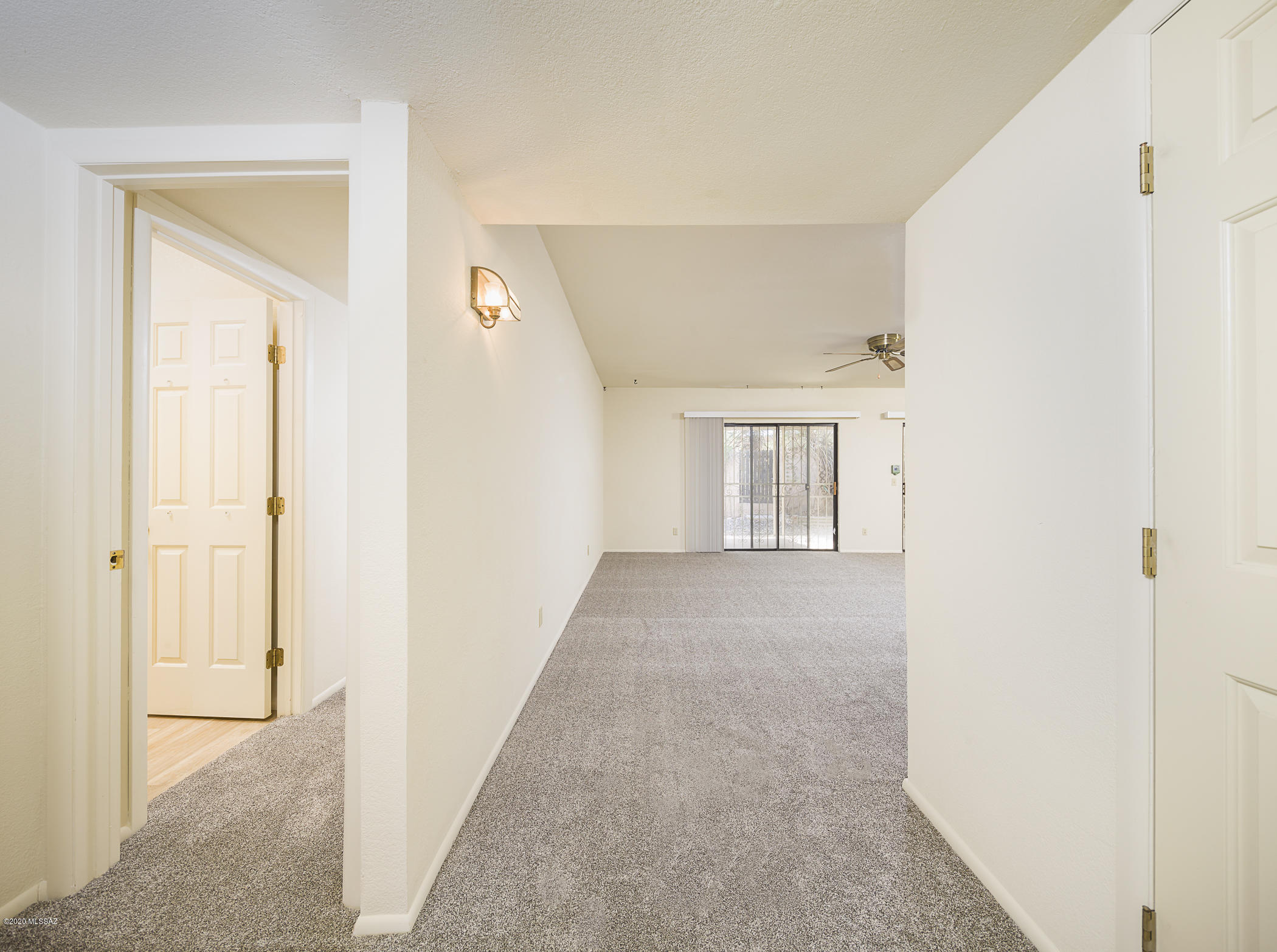 Las Lomitas Townhouses - Residential