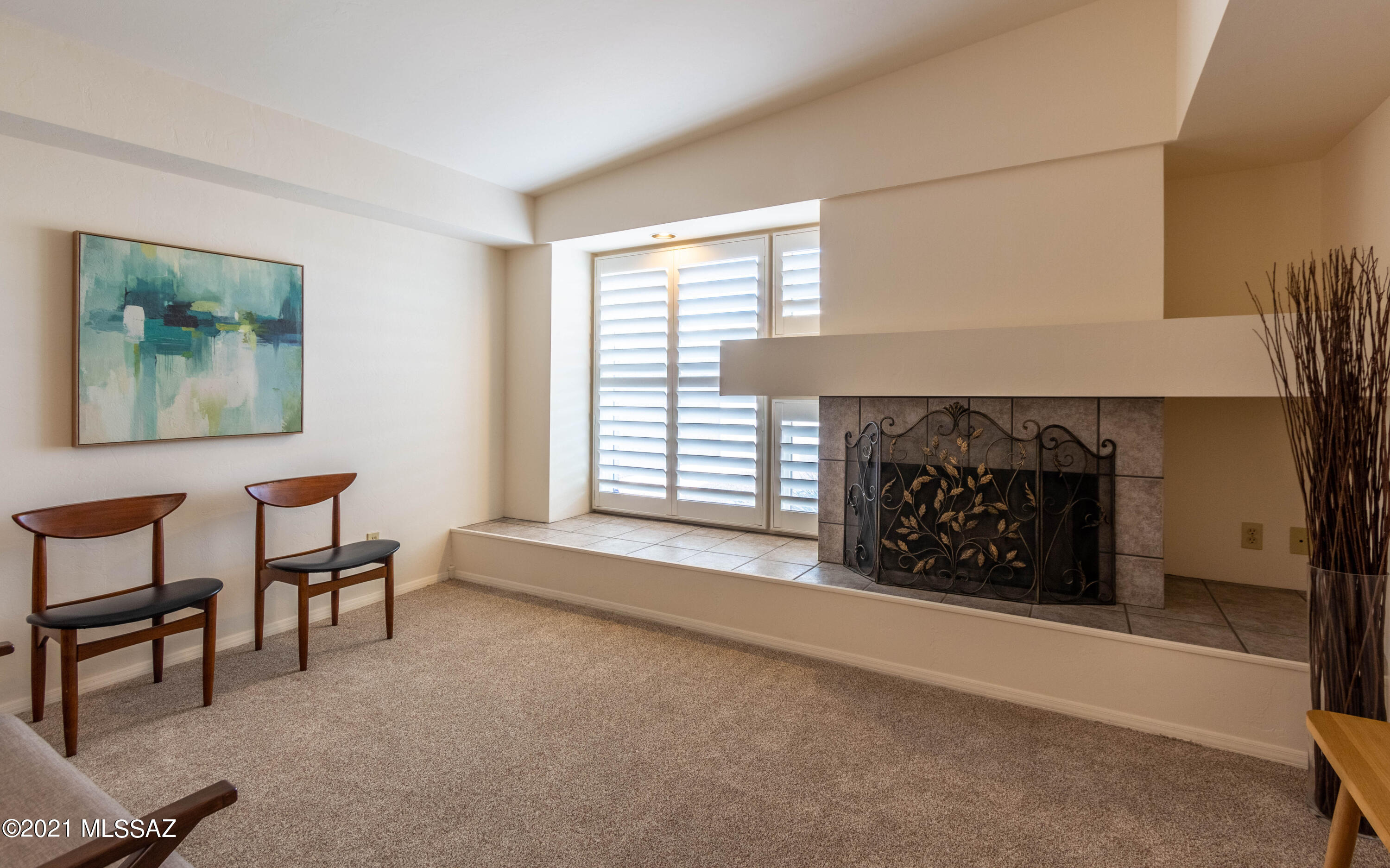 Broadway Court (1-29) - Residential