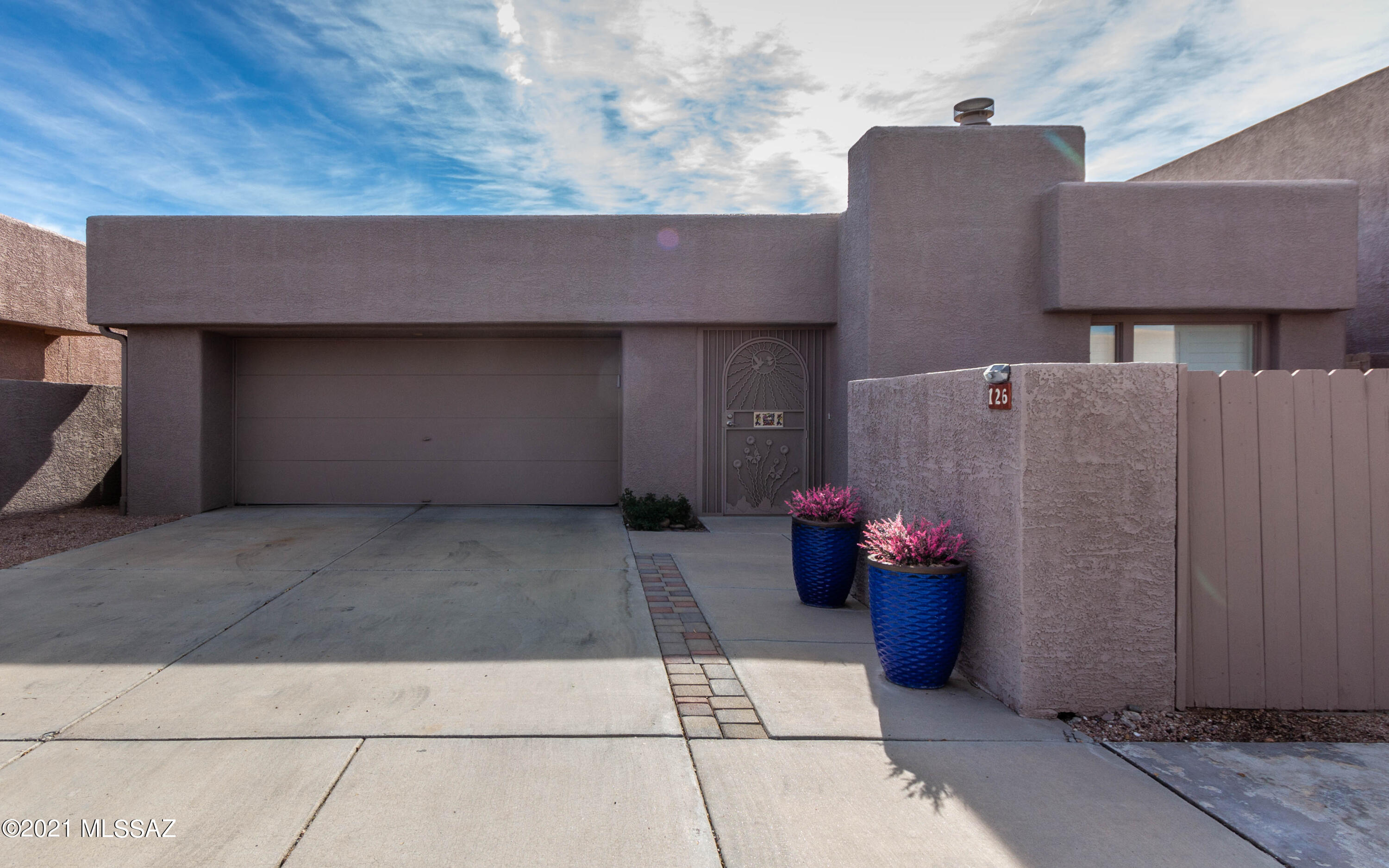 Broadway Court (1-29) - Residential