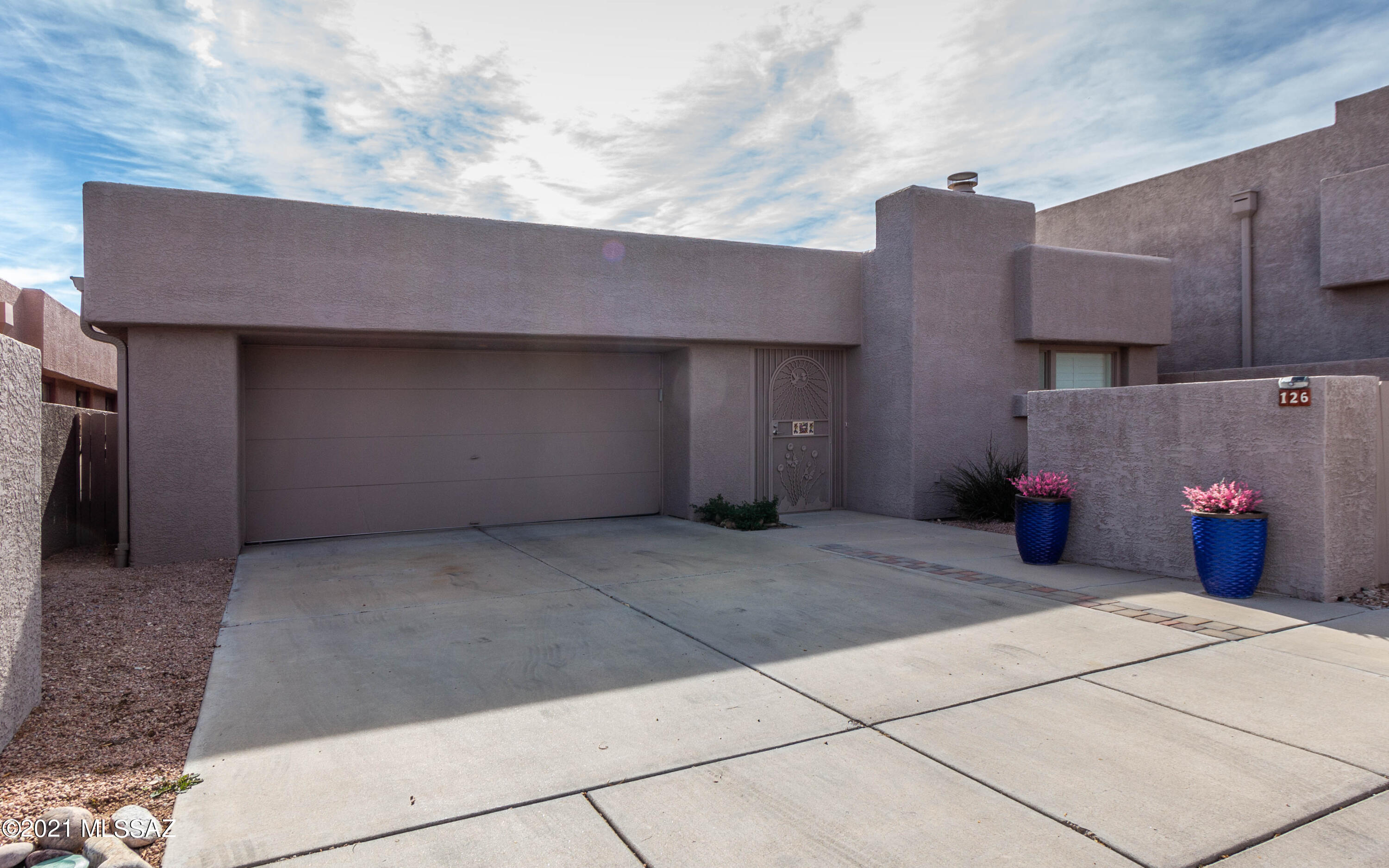 Broadway Court (1-29) - Residential
