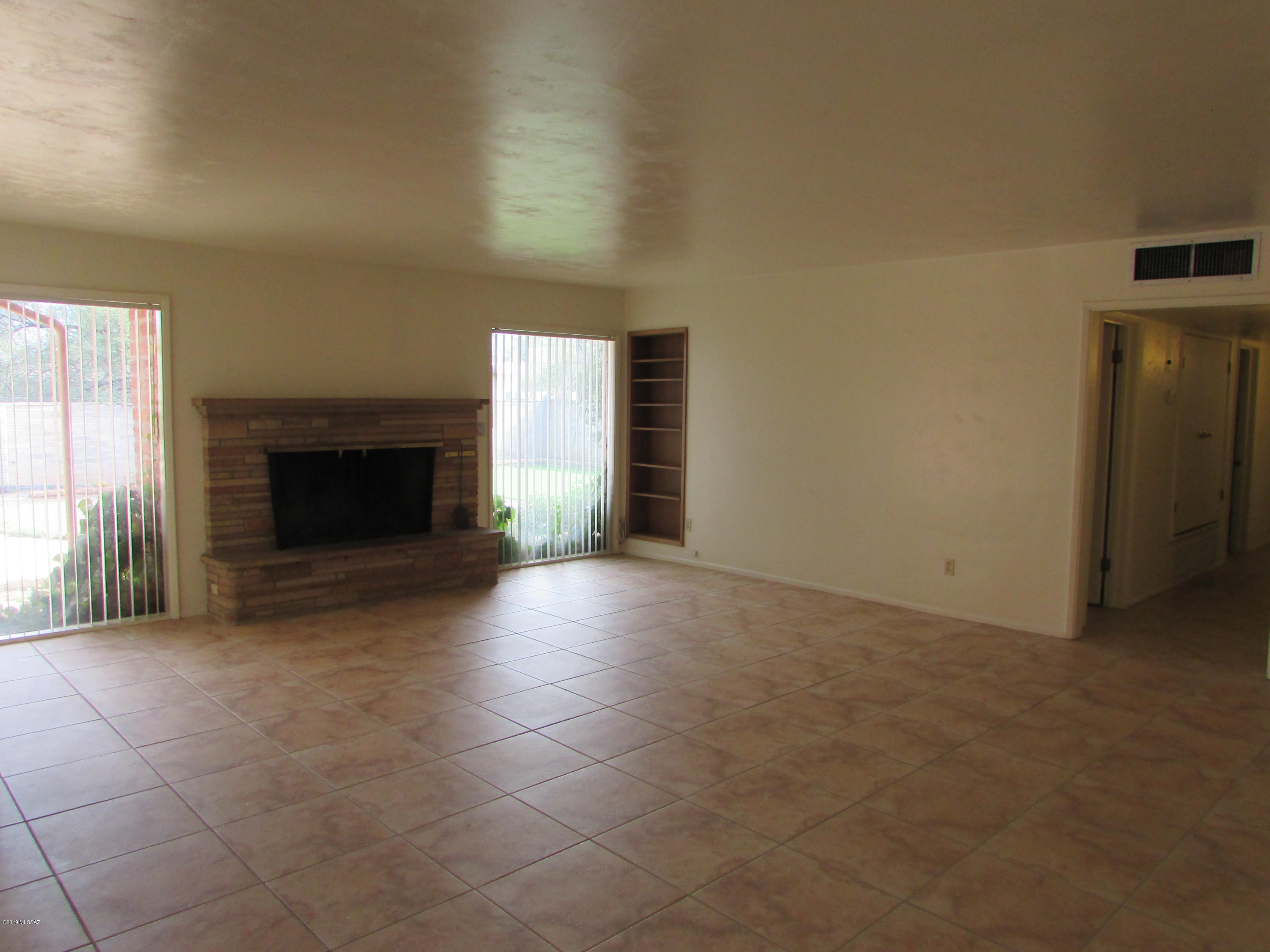 Wilmot Dsrt Est Resub Lt 25 28 - Residential Lease