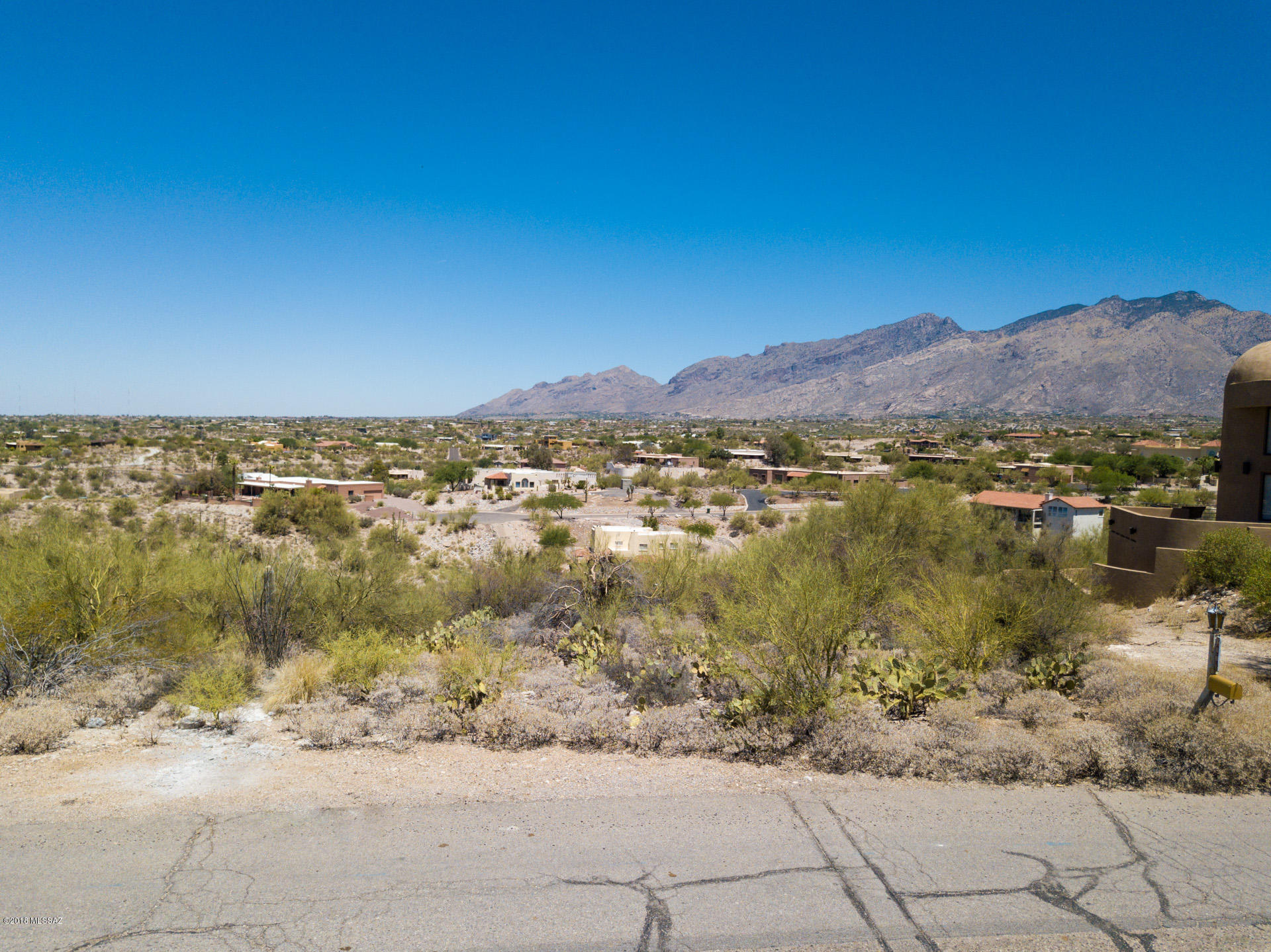 Catalina MOUNTAIN & City Views, .8 acre feels like an acre + due to common area at back of property. Enjoy Foothills living close to the city in Rio Verde Vista II and surrounded by custom homes. Nearby shopping and BASIS Tucson North, #4 Best Public High School in the nation.  Build your dream home!