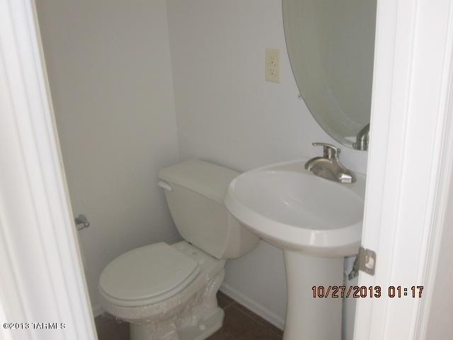 Villa Venice Condos - Residential Lease
