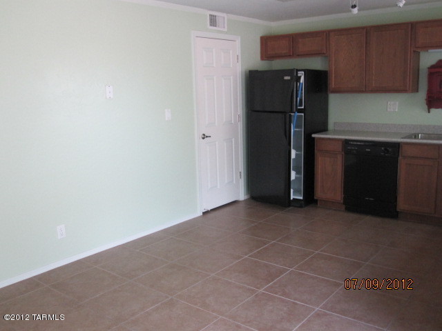 Villa Venice Condos - Residential Lease