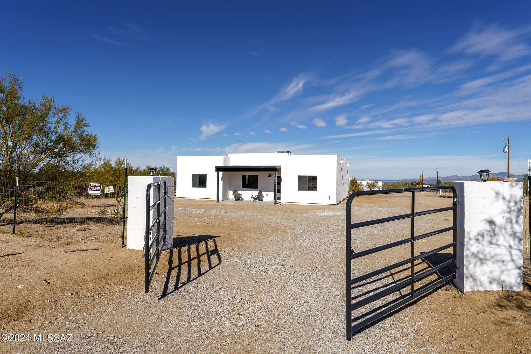 Brand new homes ready to move in. NO HOA.  Bring your horses, toys, RVs etc and enjoy this fully fenced 1.4 acre property.  This modern home has tons of upgrades. The kitchen consists of custom white cabinetry w/handles, quartz countertops, undermount sink, spray faucet, tiled backsplash, stainless steel range, dishwasher, hood and a side by side refrigerator with water/ice dispenser and a pantry.  The bathrooms are beautiful with large tile surrounds in the showers, glass door, modern vanities with quartz countertops and undermount sinks.  Large bedrooms.  Additional features included:  Ceiling fans, front and rear covered patios, Laundry room, modern fixtures, and a custom front door

2 homes are available for sale. Choose one or both Bring your friends and family with you.... Only 20 min from Freeway. THE FRONT HOUSE PICTURE IS NOT THE HOUSE FOR SALE. The other 2 are available