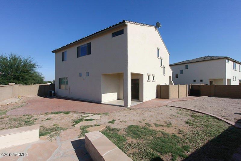 Presidio De Madrid (1-139) - Residential Lease