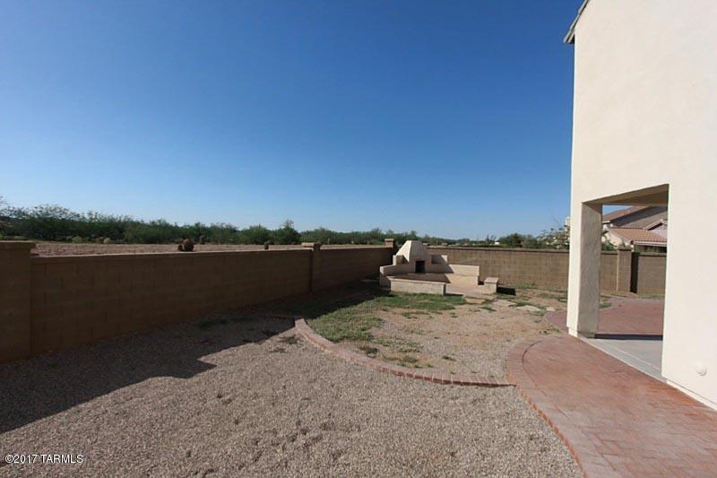Presidio De Madrid (1-139) - Residential Lease