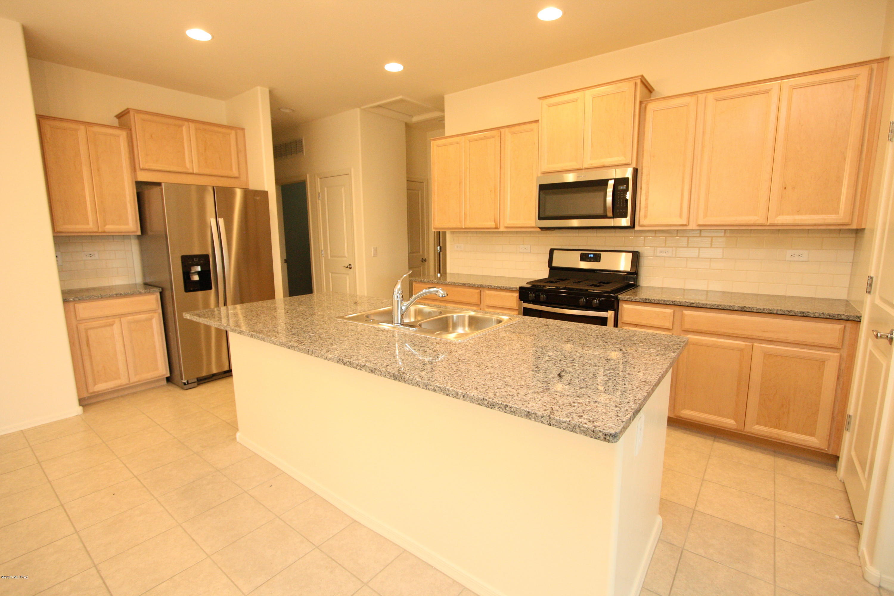 Rancho Del Lago (1-100) - Residential Lease