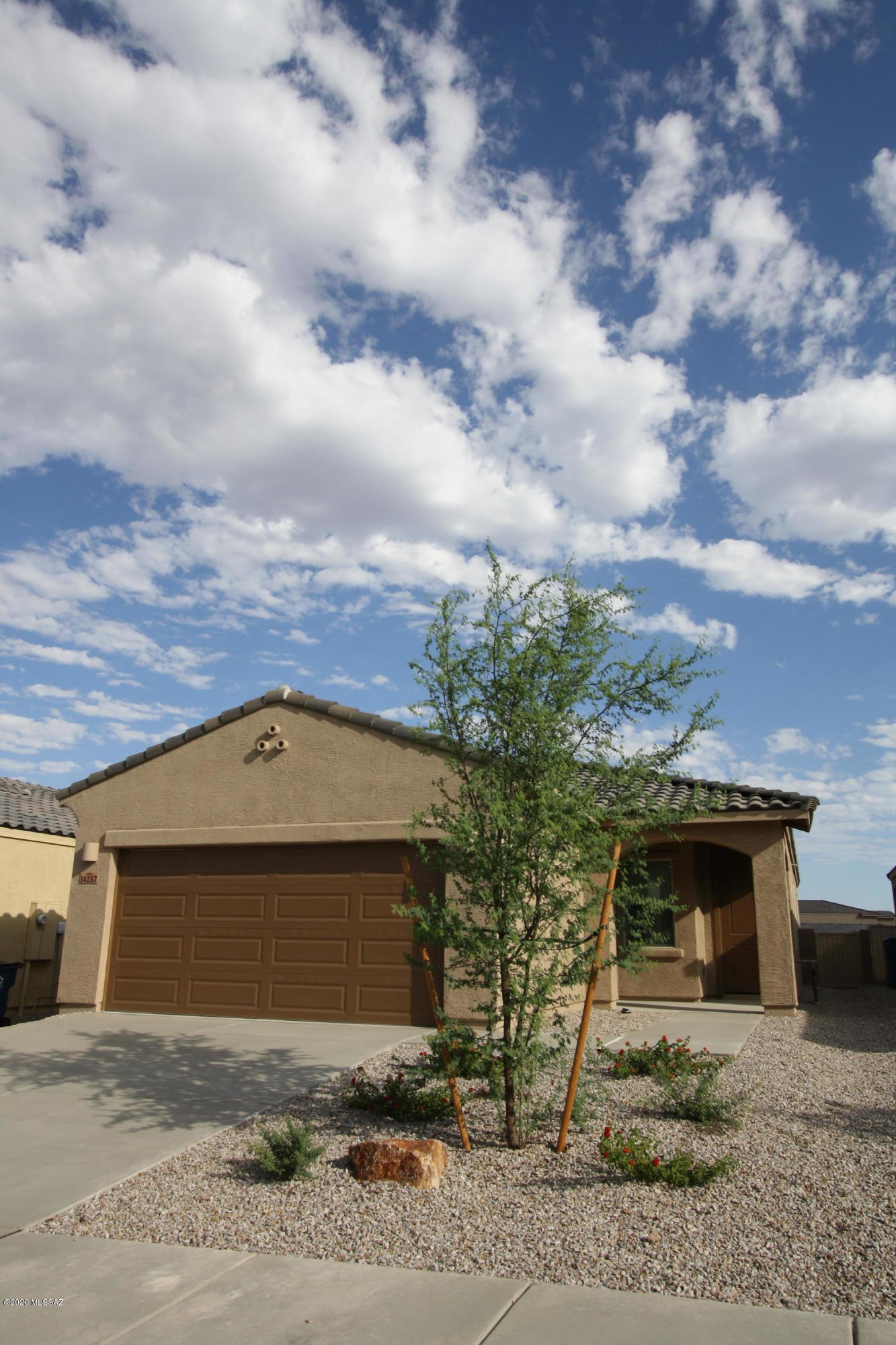 Rancho Del Lago (1-100) - Residential Lease