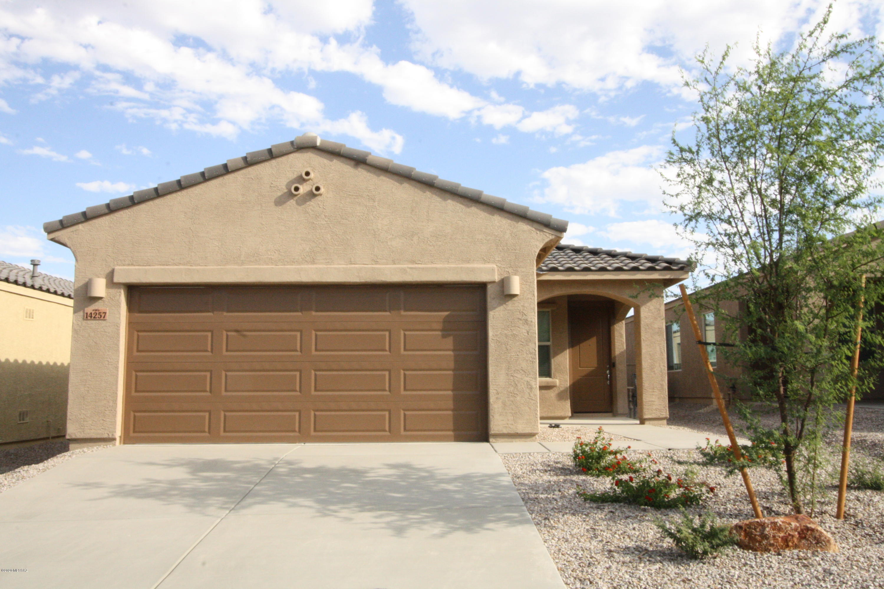 Rancho Del Lago (1-100) - Residential Lease