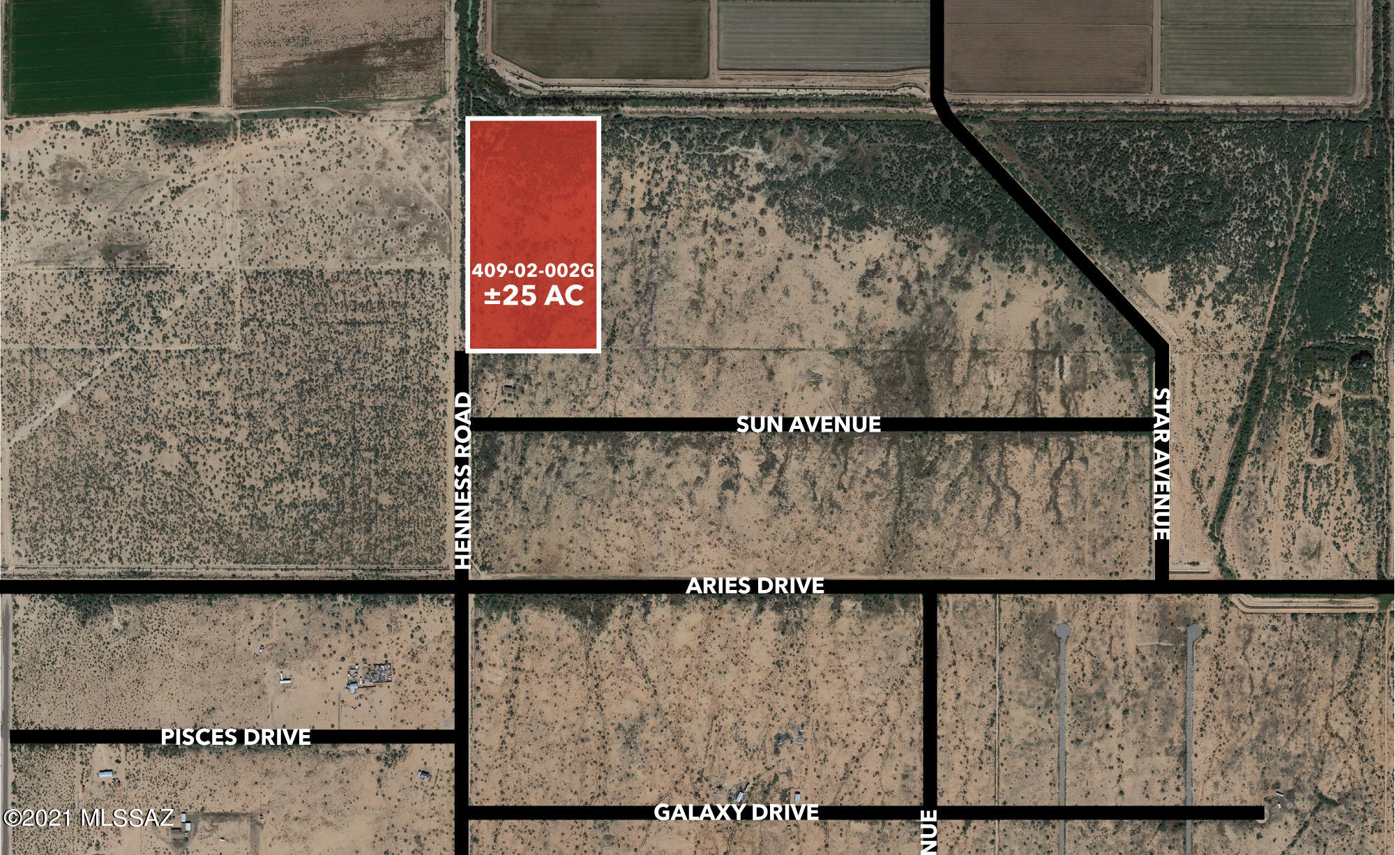 25 acres of FLAT LAND.  Just south of Arizona City for ONLY $99,000!!  Zoned GR (General Rural) in Pinal County.  POWER AVAILABLE.  Surrounded by beautiful green FARMLANDS.   MOUNTAIN VIEWS of the beautiful SAWTOOTH MOUNTAINS & SILVERBELL MOUNTAINS.  Great place to build your dream country estate.  With room for horses and livestock to roam.  GREAT AQUIFER in the Greene Reservoir area. SOFT DIRT to develop and excavate.  Great investment hold.  With the continued growth in Arizona City.  Ask broker for more info.. See the Virtual Tour for a Birds Eye View!