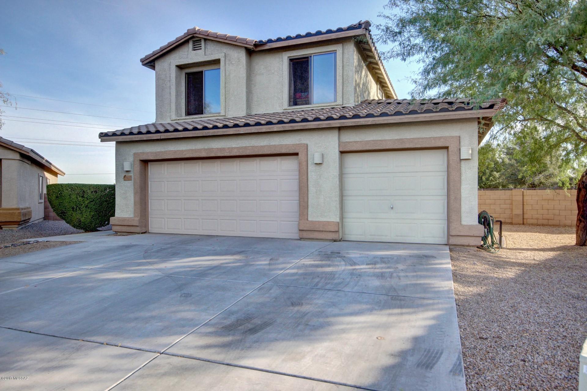 Contemporary Home located in the highly sought after subdivision of Harvest Moon in the growing community of Gladden Farms. 4 Bedrooms, 3 Bathrooms with high ceilings and tasteful neutral colors. Master suite with balcony with sitting room/office. Kitchen boasts Granite countertops, upgraded appliances and oversized center island. Entertain your friends in your very own backyard oasis with sparkling pool, outdoor shower and breathtaking views. 3 car garage, New AC, water softener. Located on one of the largest lots in the subdivision, this home wont last long.
More photos coming soon.