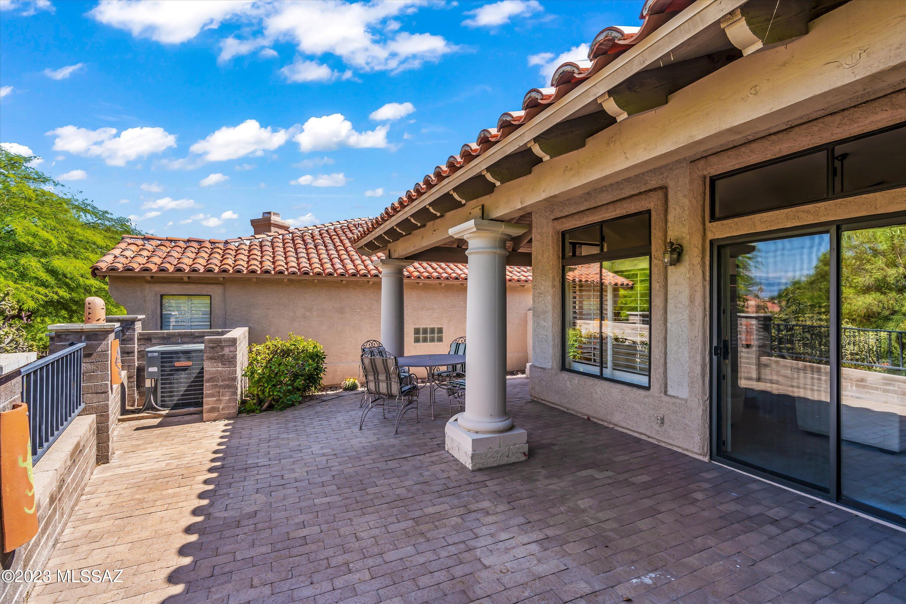 Las Ventanas (1-57) - Residential