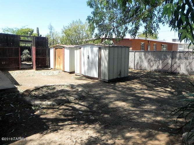 Douglas Terrace (1-69) - Residential