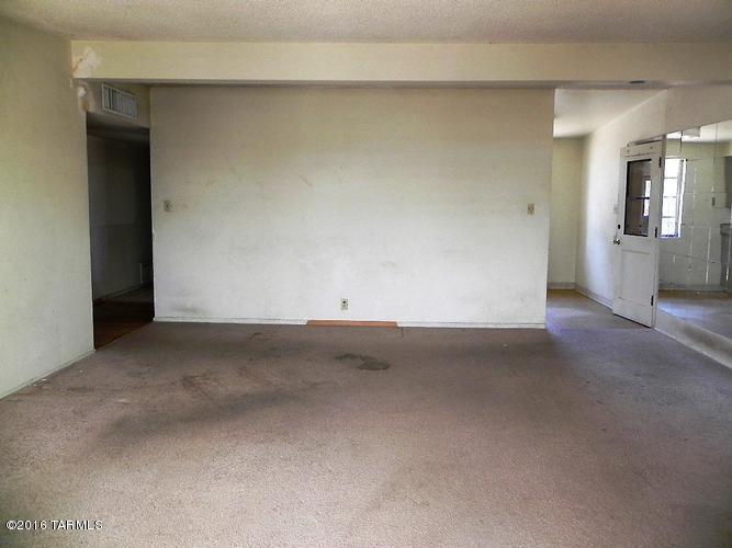 Douglas Terrace (1-69) - Residential