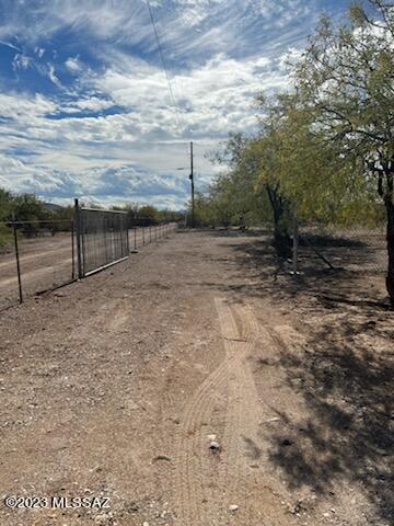 S 131.50' N 689.78' E 331.40' Lot 4 1 Ac Sec 2-15-12
Flat and Ready to build on with electric and well on property. Build your dream home and enjoy gorgeous desert and be out of the hustle and bustle of the city. There is no HOA to bug you. This is an awesome property with lots of beauty. You will need to put in a septic tank.