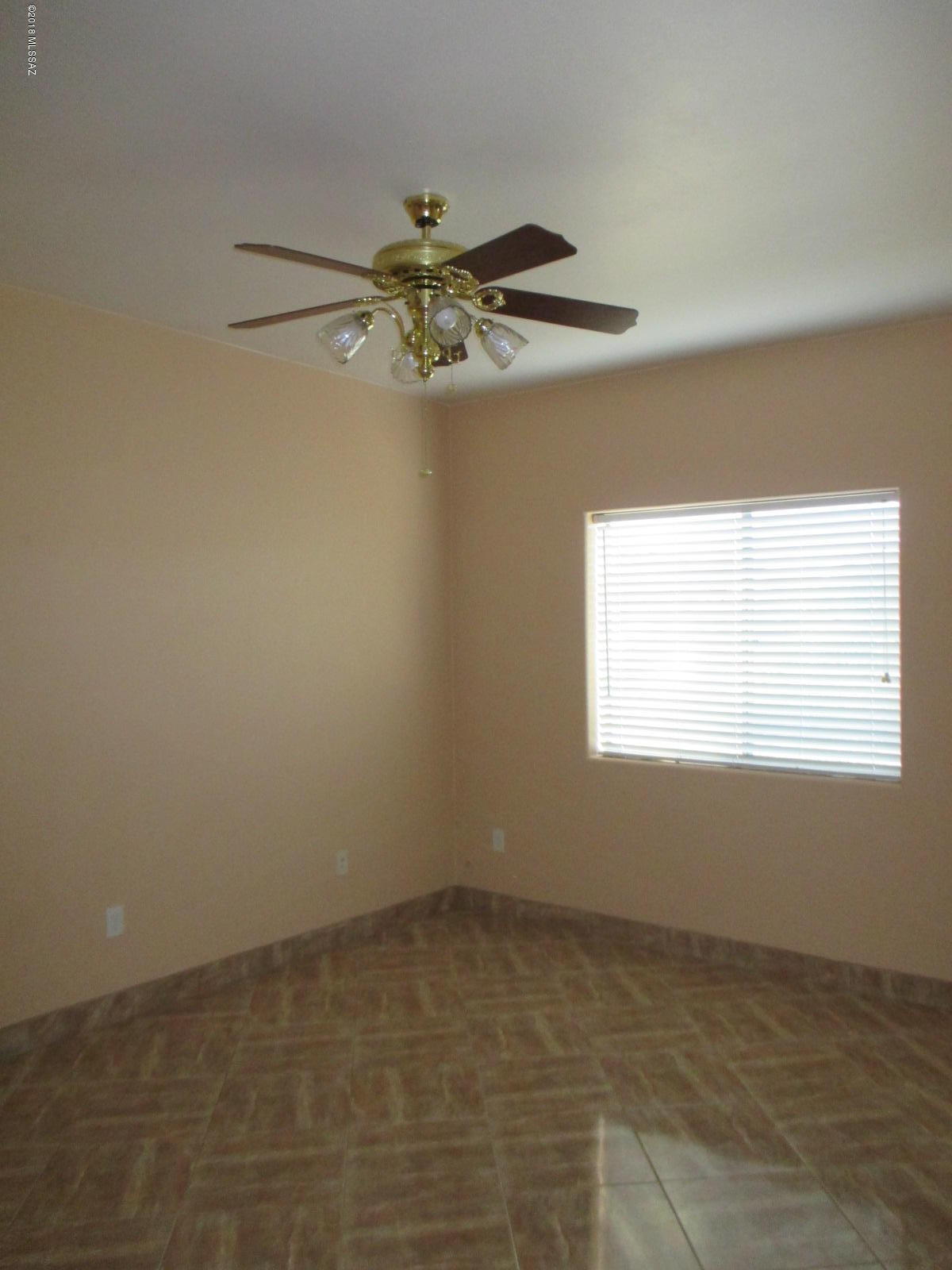 Mescal Lakes - Residential