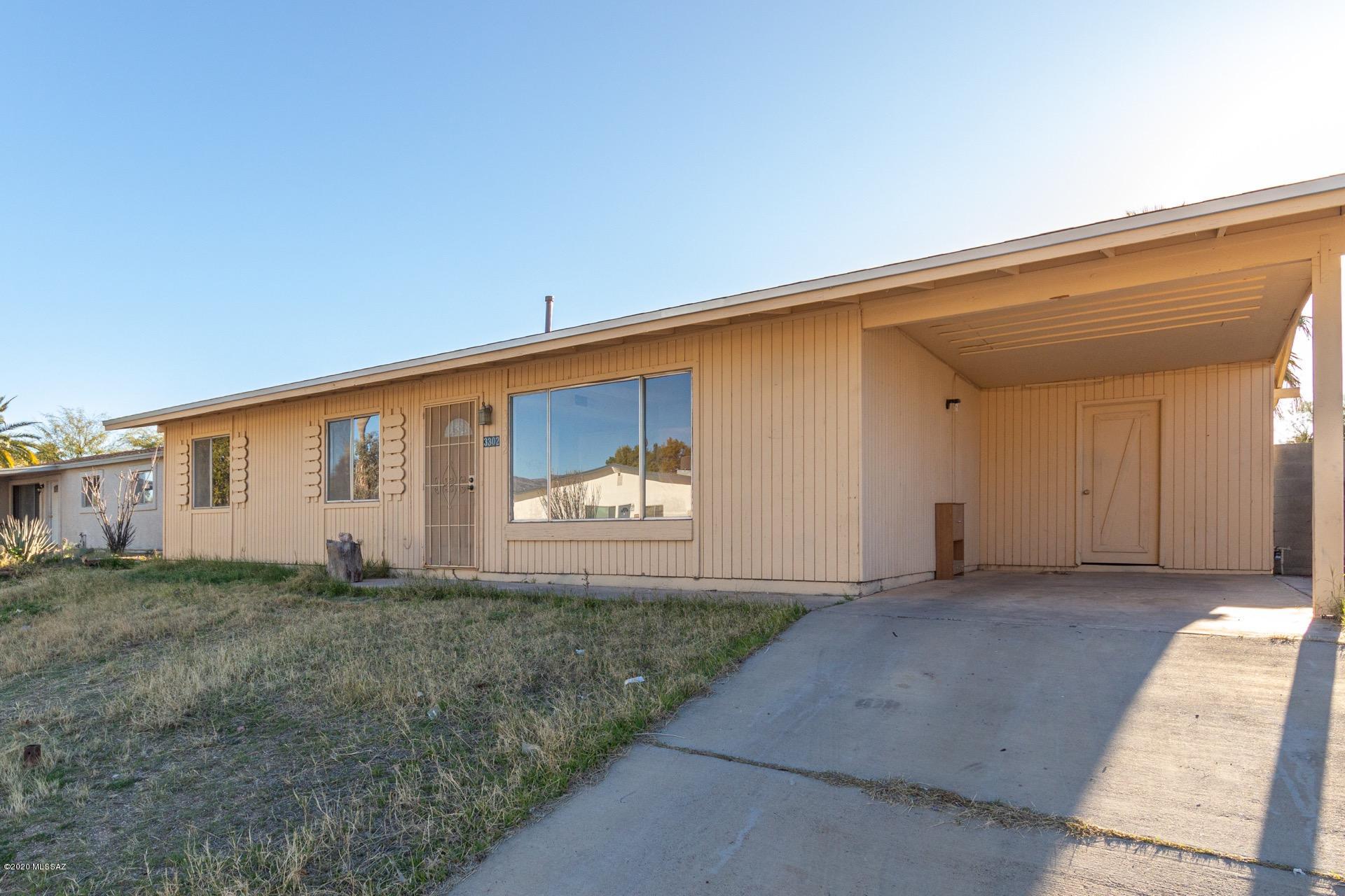 Don't miss out on this great east side, 3 bedroom, 2 bathroom house!  Renovations recently completed include new kitchen cabinets, counters and backsplash. New AC unit and new roof!!  Freshly painted inside.  Popcorn removed and ceilings re-textured.  This one won't last long!