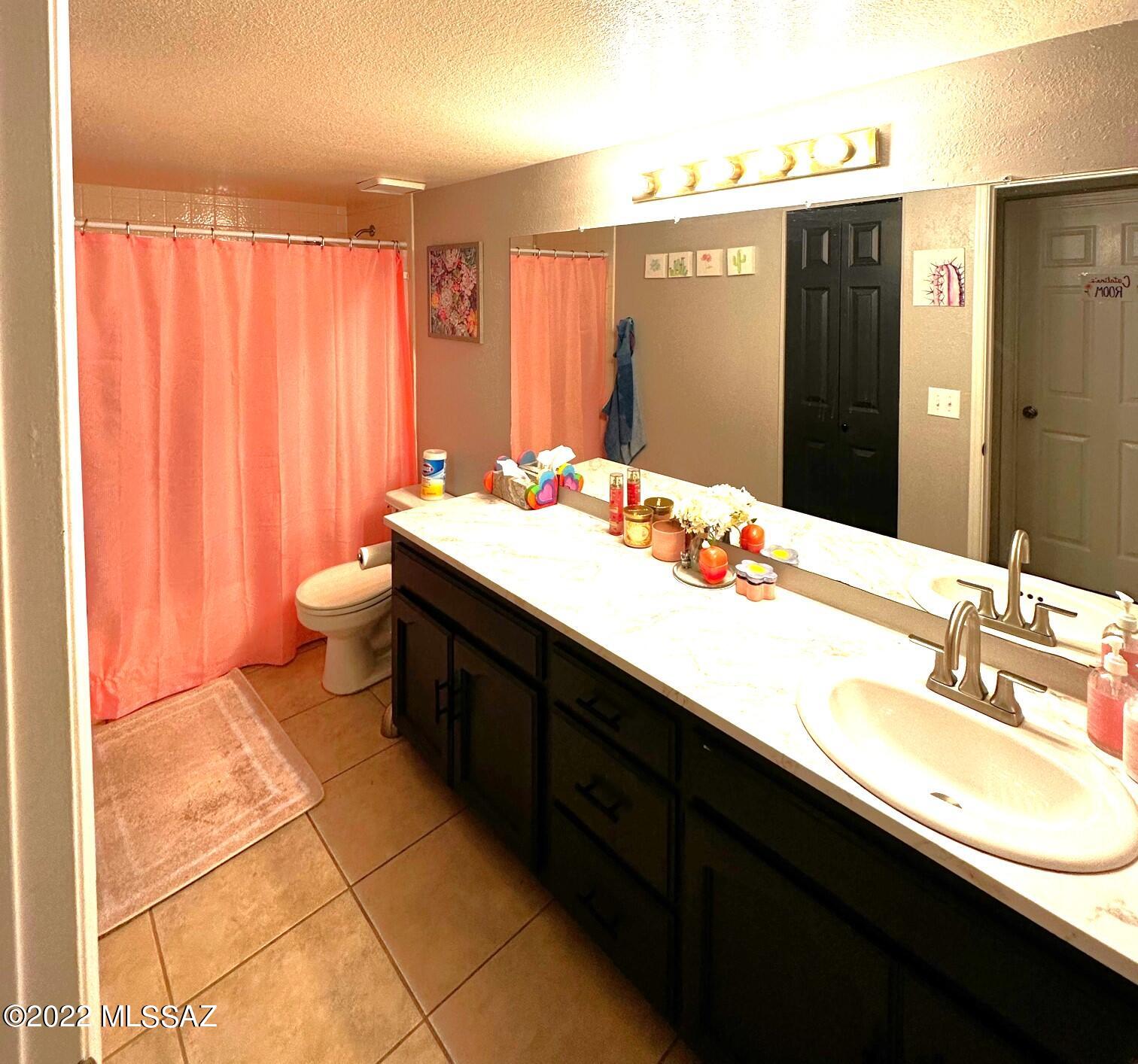 Casitas Real Condos. - Residential