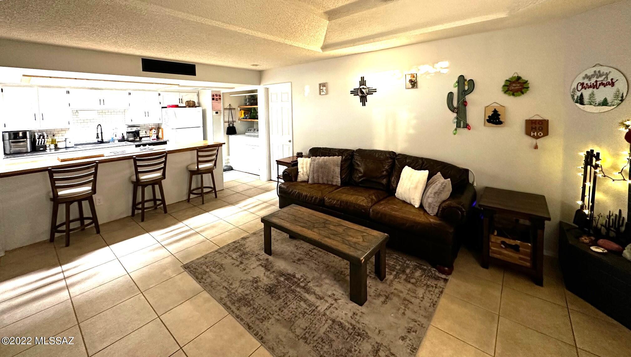 Casitas Real Condos. - Residential