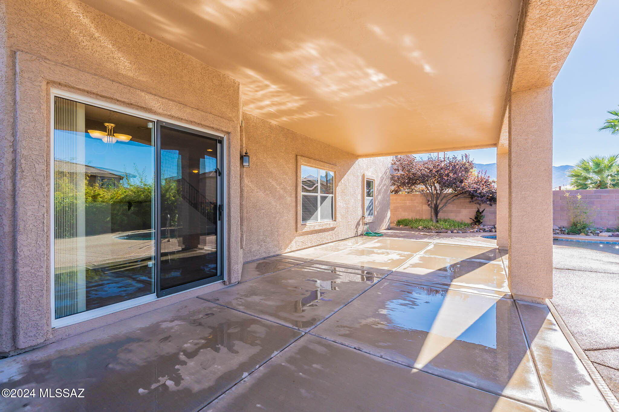 Black Horse (1-411) - Residential