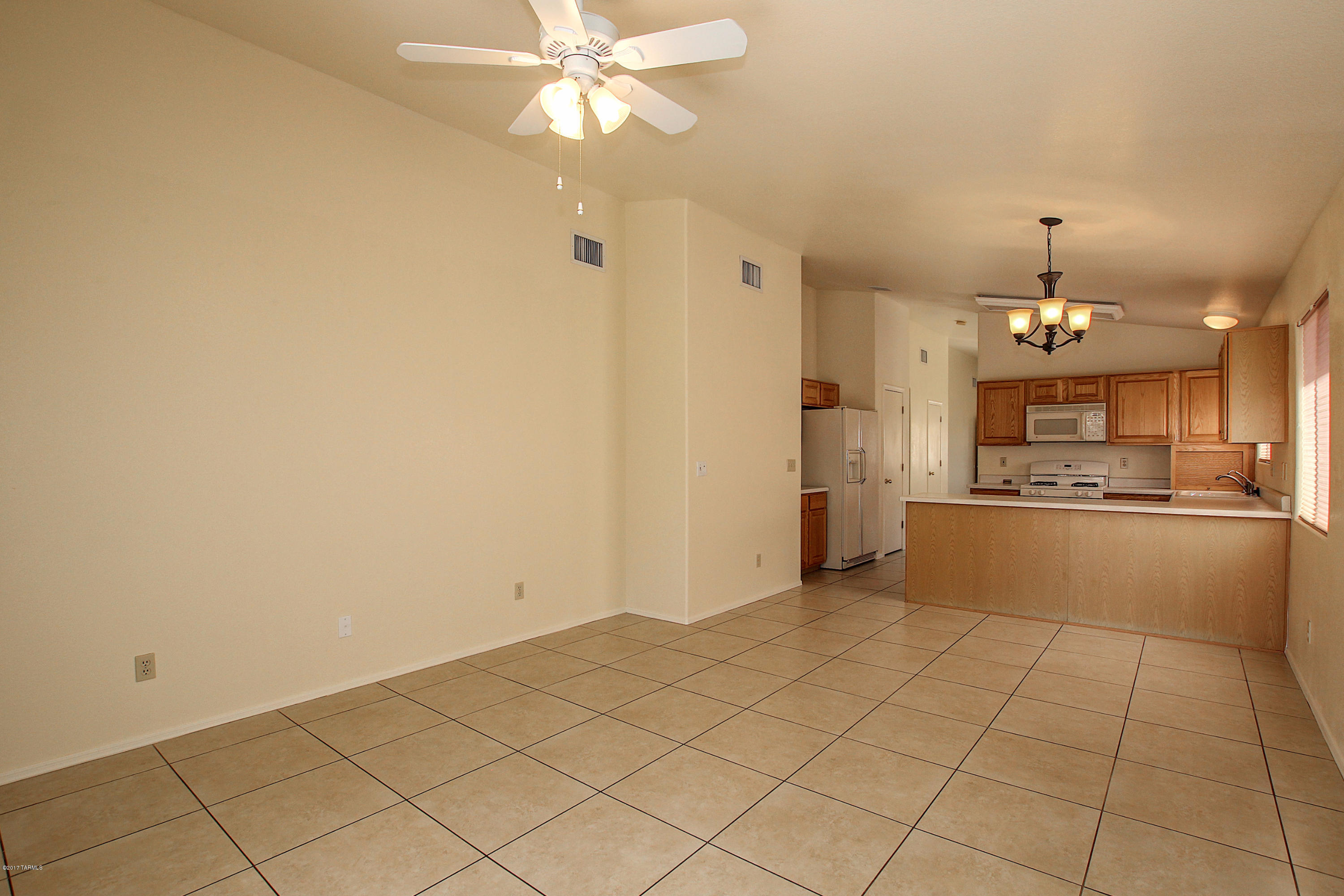 Hacienda Del Oro (1-78) - Residential