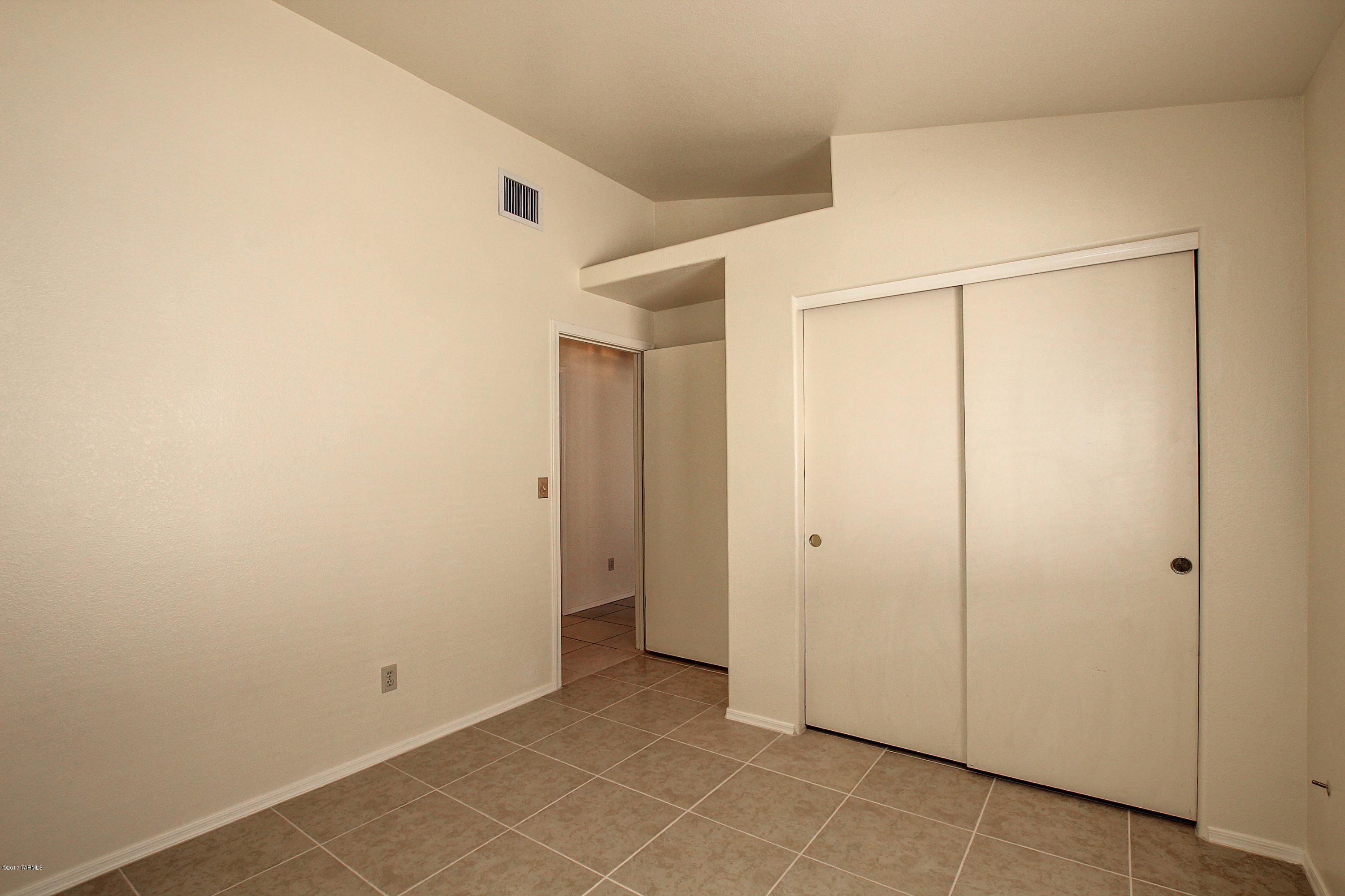 Hacienda Del Oro (1-78) - Residential