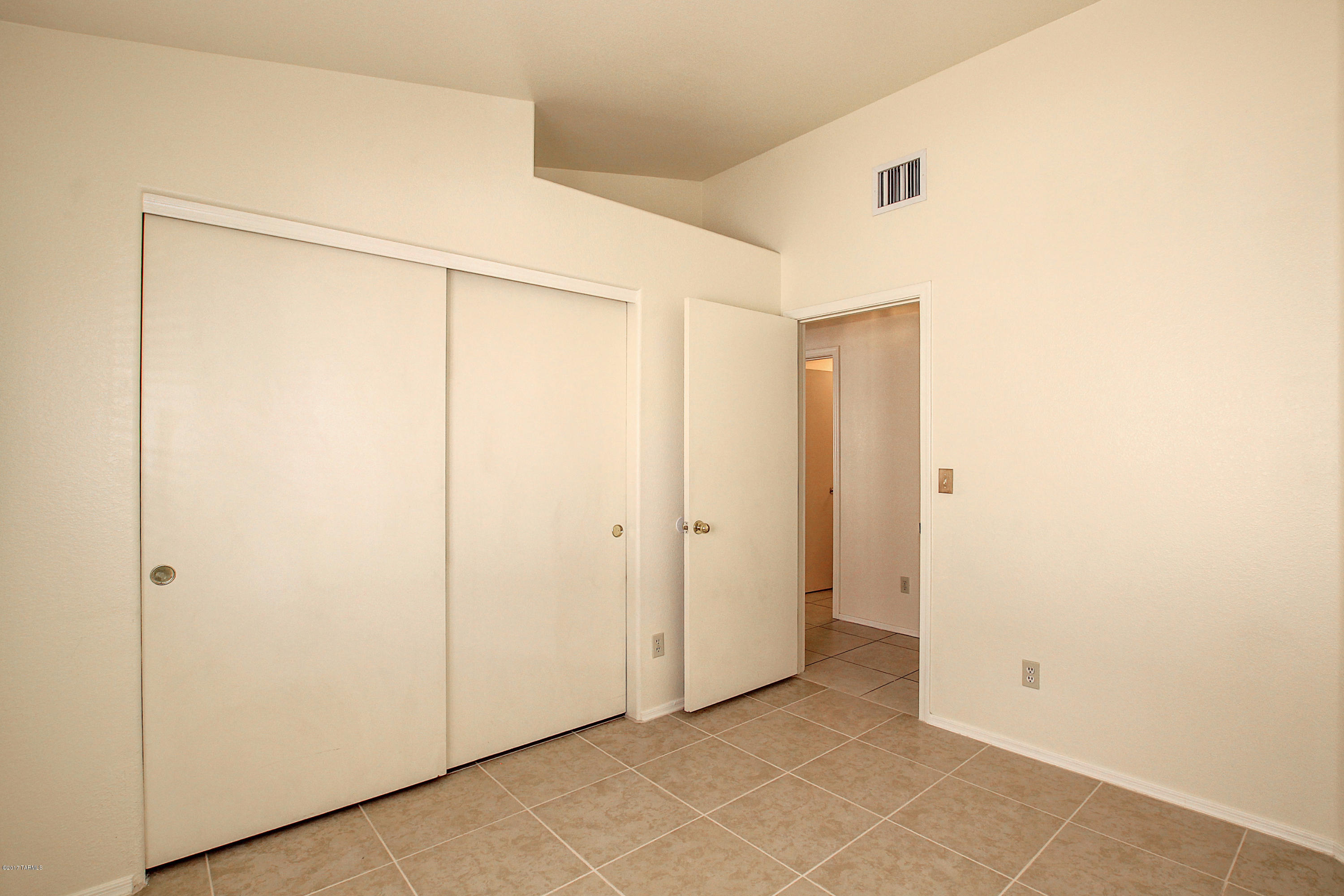 Hacienda Del Oro (1-78) - Residential