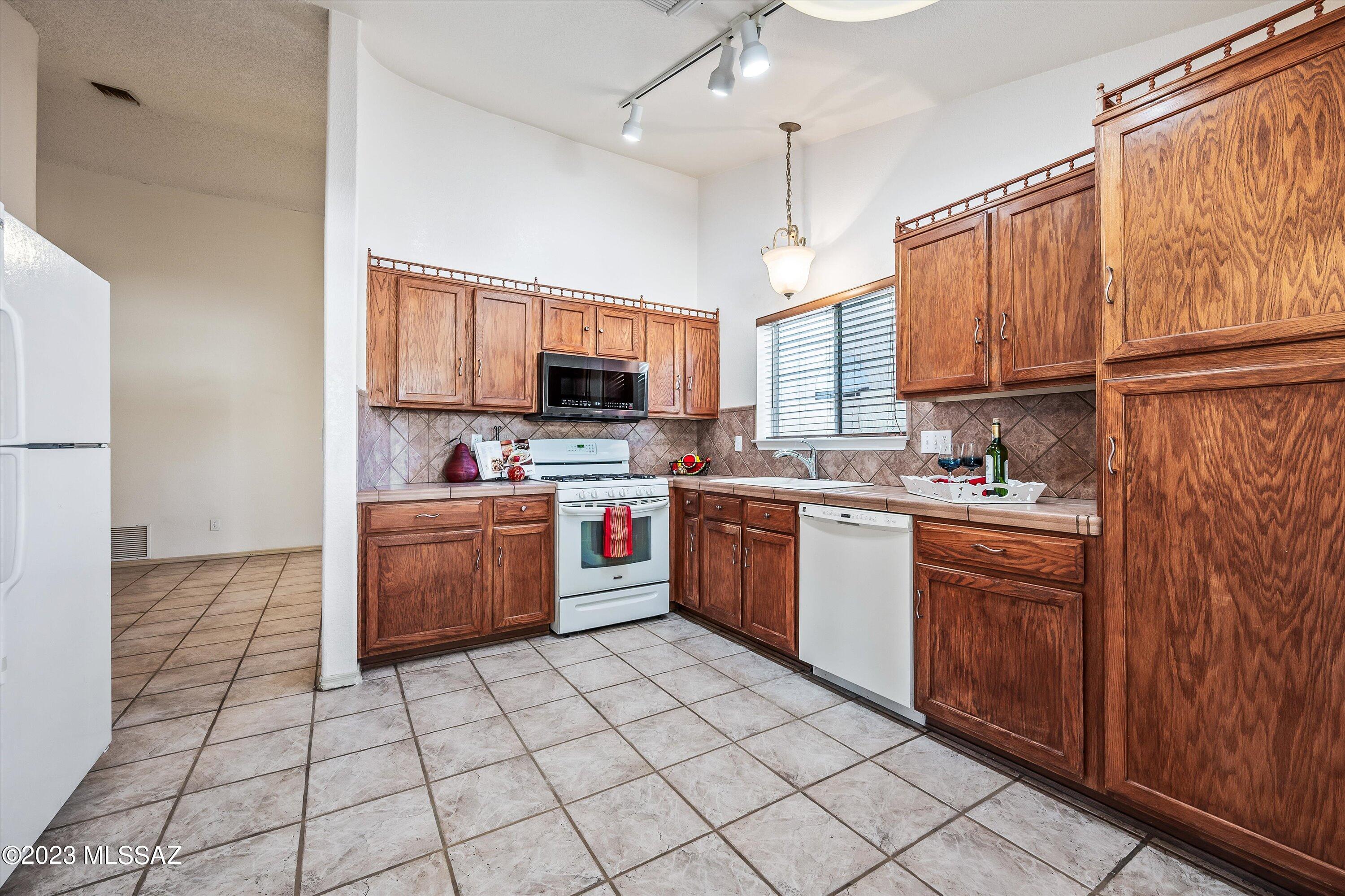 Richmond Place II (1-39) - Residential