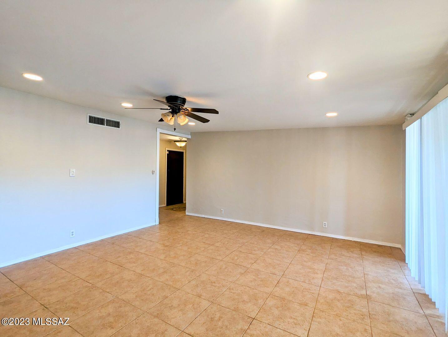 Carriage Hill (1-192) - Residential Lease