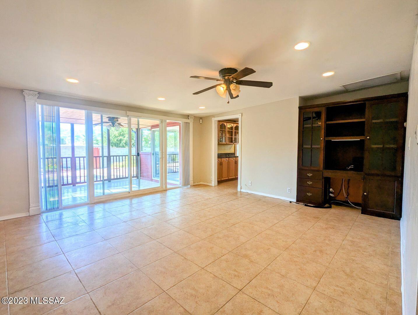 Carriage Hill (1-192) - Residential Lease