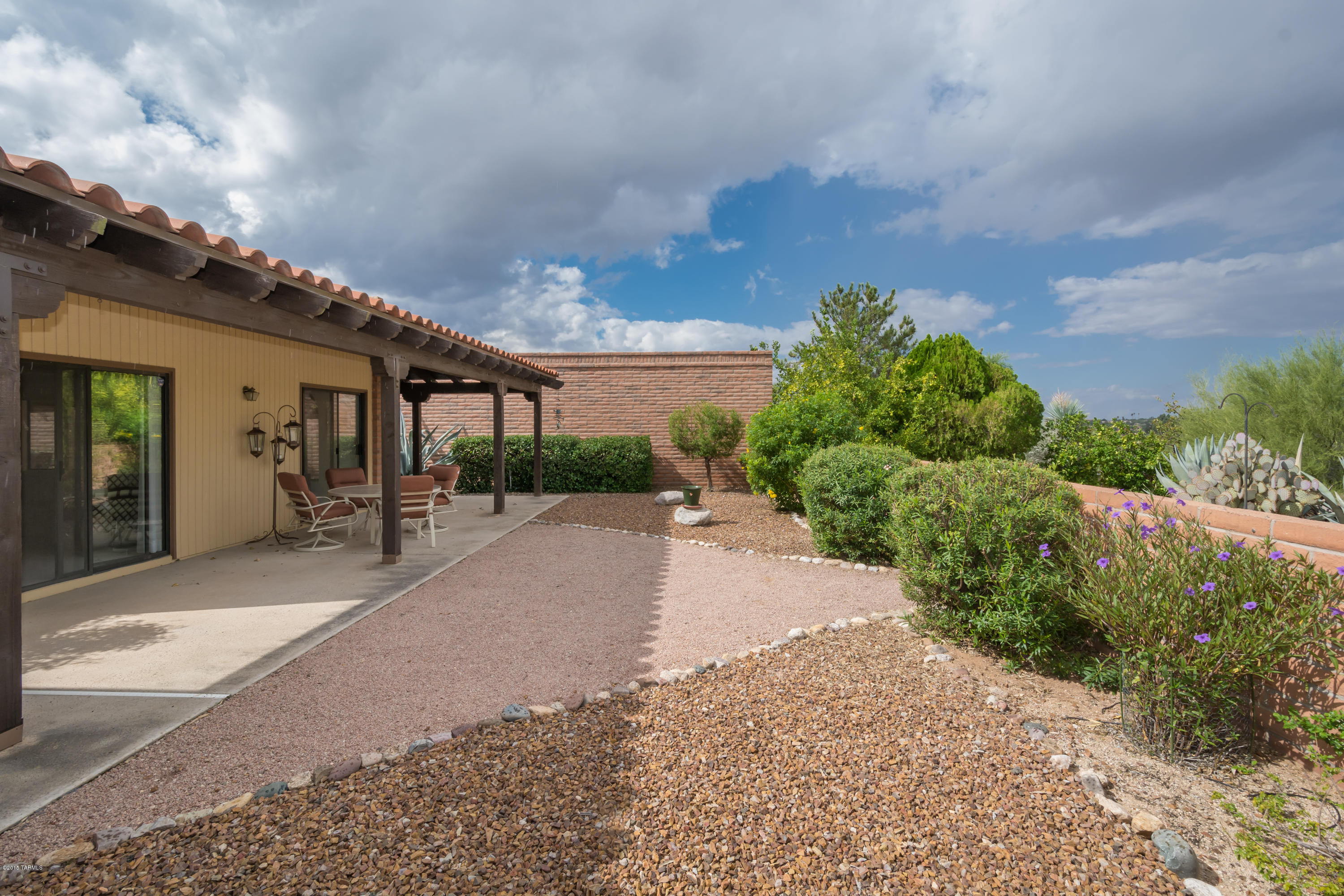 La Cholla Hills(1-313) - Residential