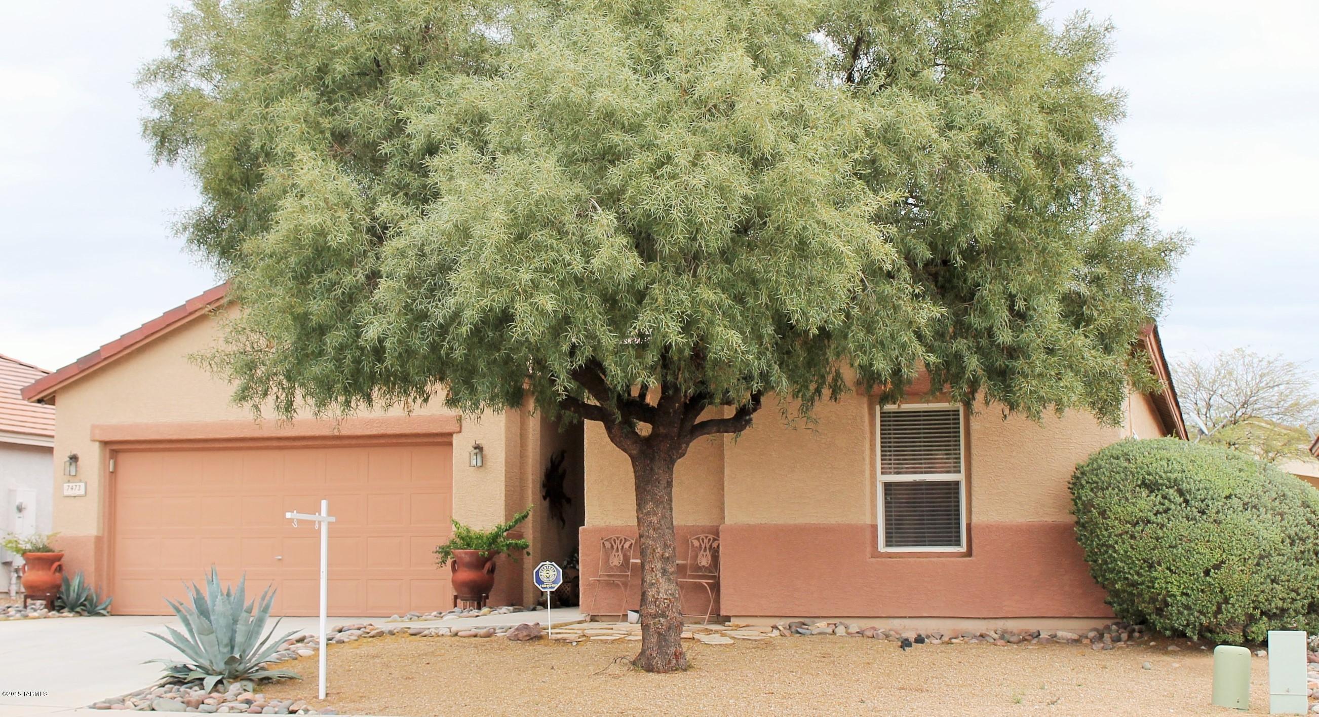 Range Priced: Seller to accept of counter offers between $199,900 and $230,000. Single level home with not steps! 2,481 sq.ft. of living space with 9' ceilings, all tile or hardwood flooring (no carpet). Upgraded kitchen with 42'' upper cabinets and raw edge granite, stainless steel appliances and recessed lighting. Both baths have been remodeled and the designer bronze finished lighting provides a warm and inviting feeling. The multi-purpose formal living and dining room can be used for an exercise area, rec room for a pool table or a theater multi-media room. The entry foyer leads to an impressive entry way to the formal living room/dining room and then to the great room. The lot is 6600 sq.ft with a beautiful swimming pool and open area. With a full length covered rear patio there is lots of room for entertaining