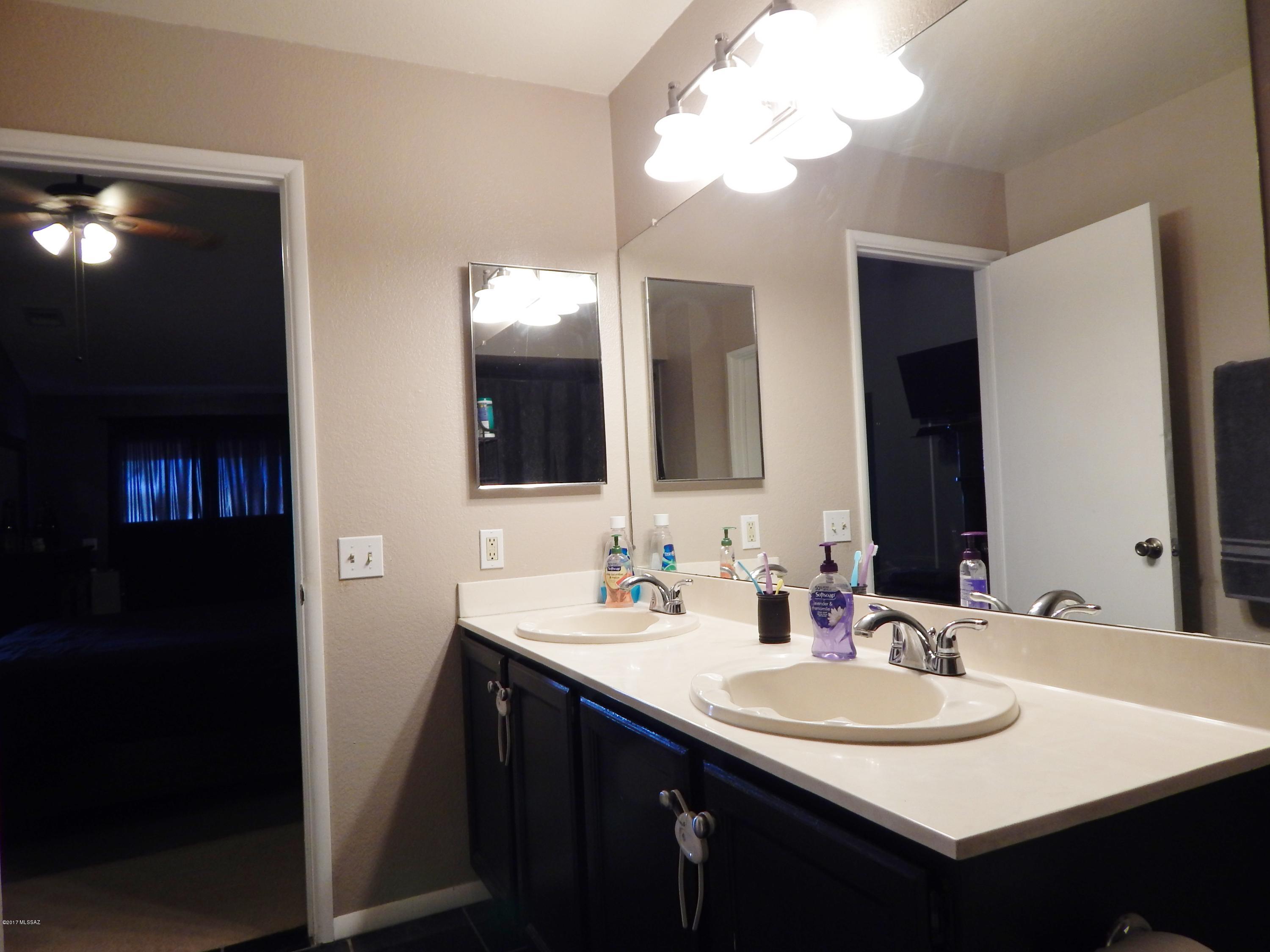 Saguaro Canyon (1-100) - Residential