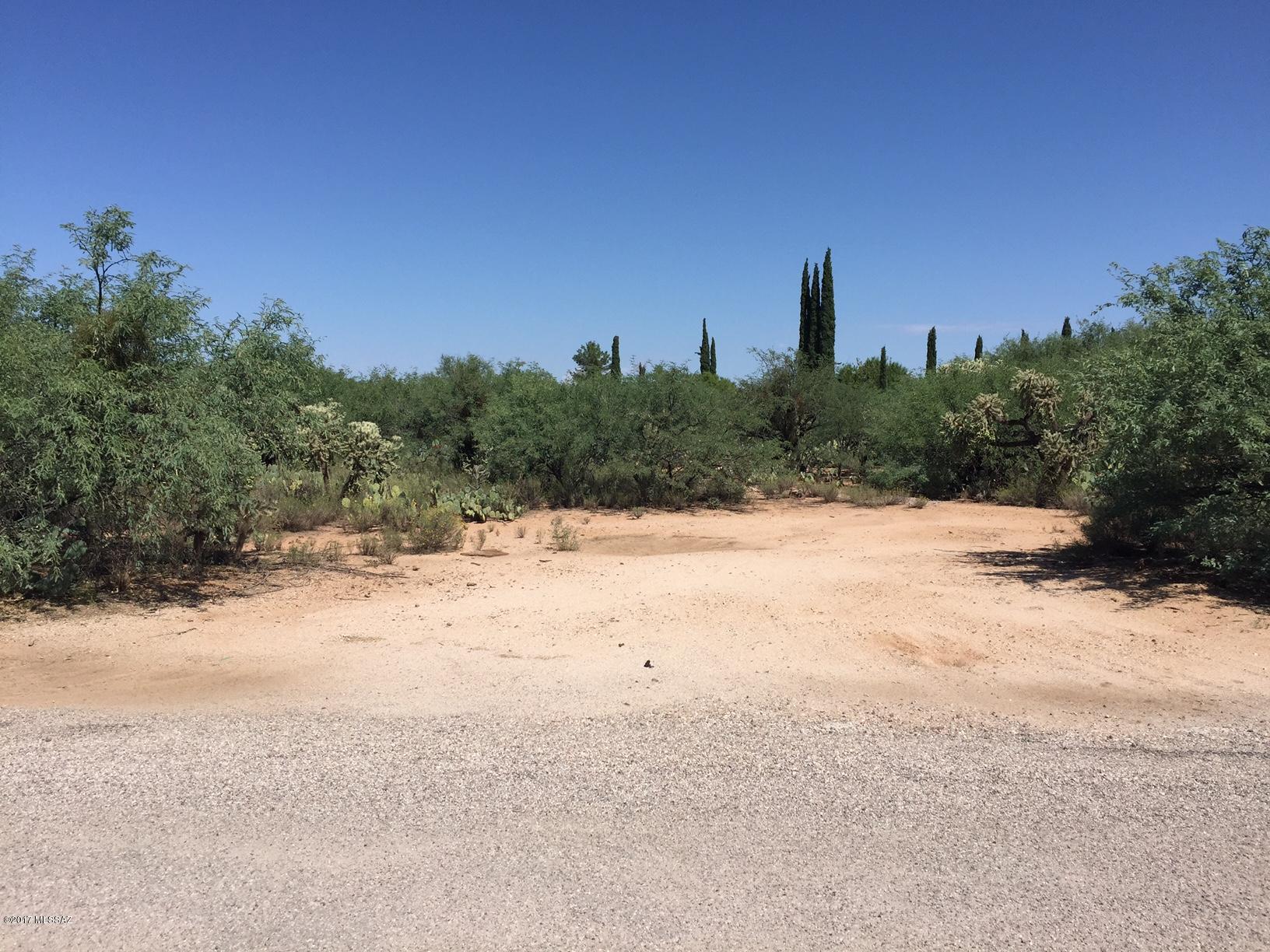Excellent views of the Catalina Mountains!  All flat useable land.  Deed restricted to site built homes only.  Excellent location.  Horse property.  Close to miles of trails for horseback riding, hiking, & mountain biking.  There is another 1 acre lot available just around the corner on Rail N Rd.